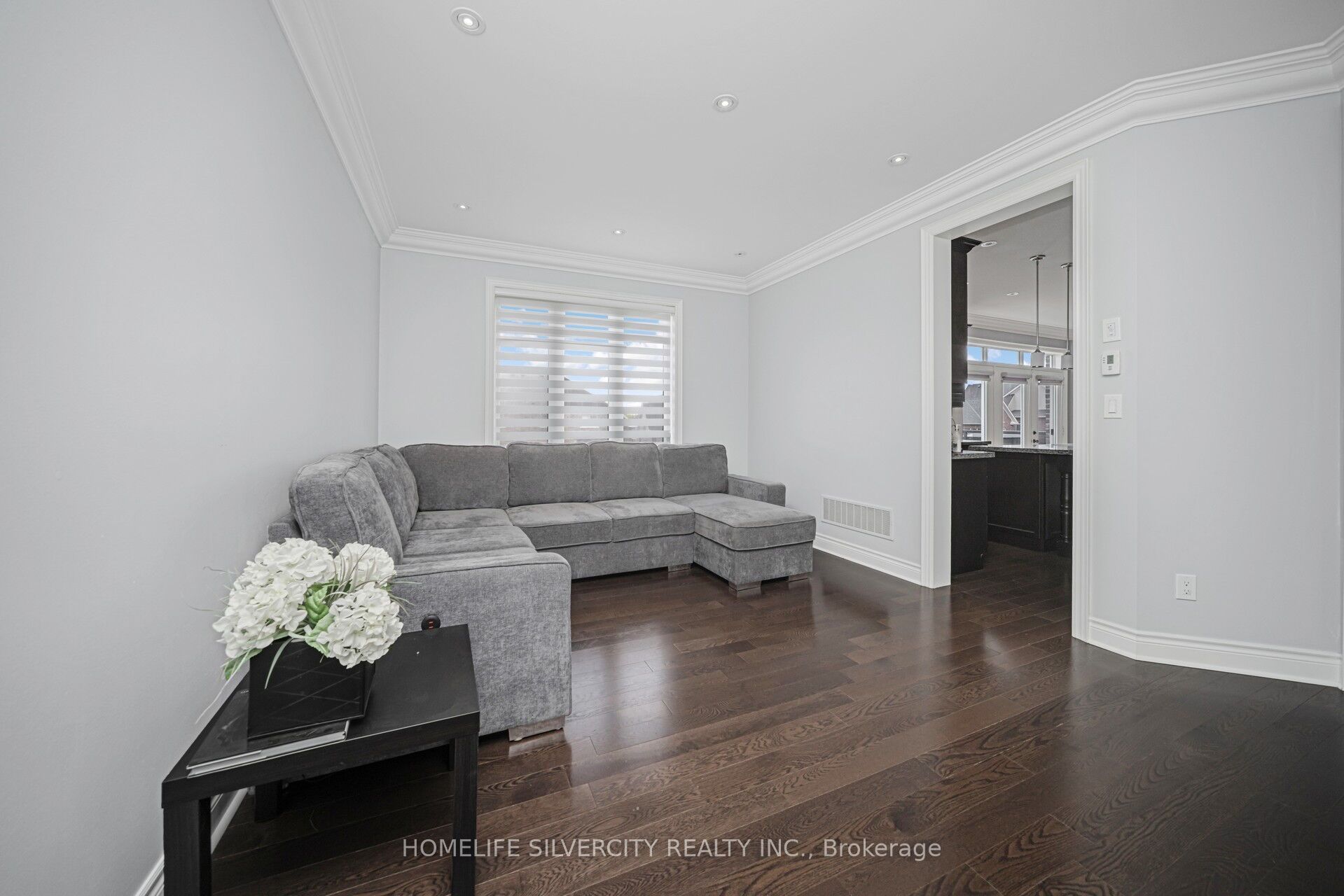 8 Mitchell Crescent Property Photo 12