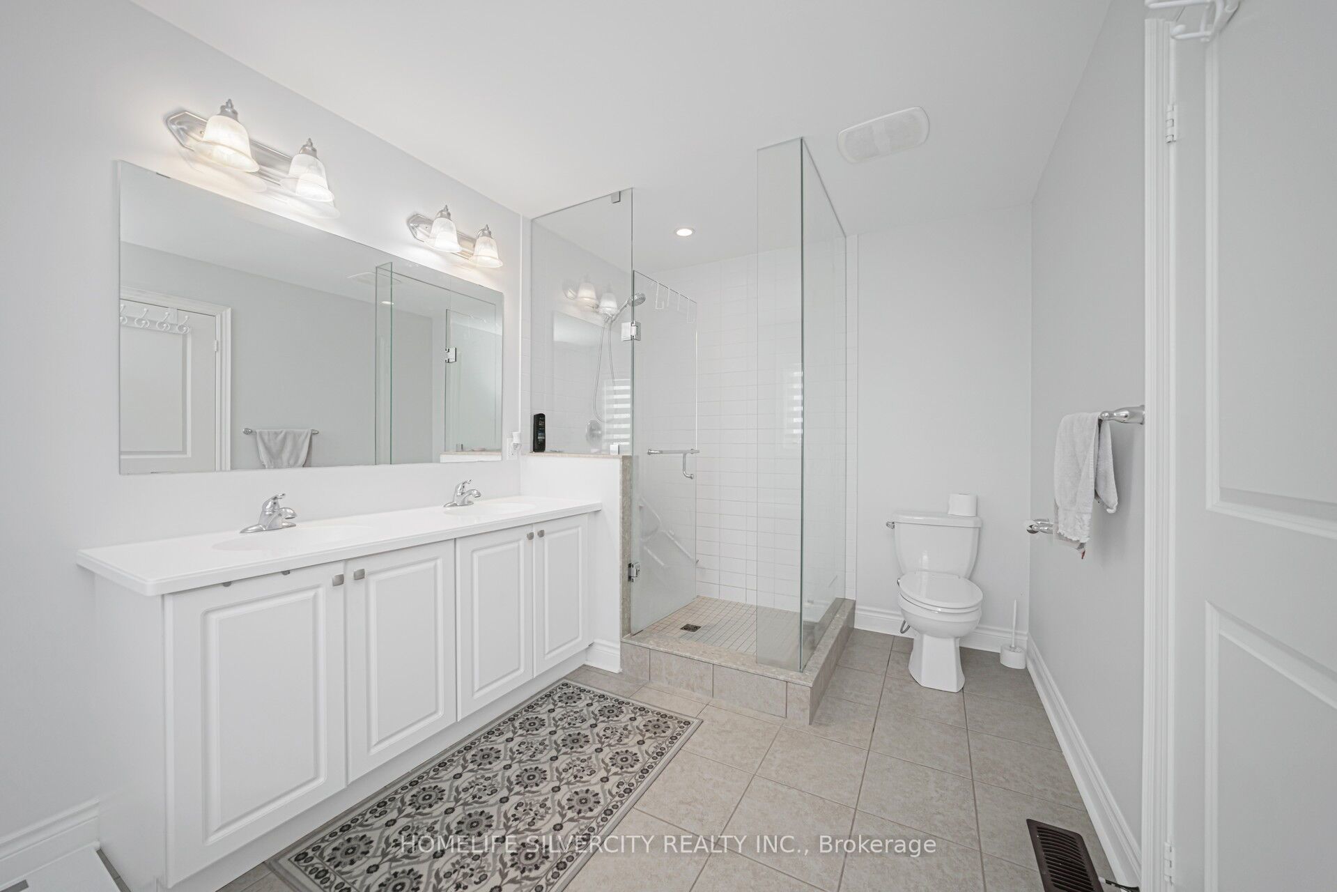 8 Mitchell Crescent Property Photo 36