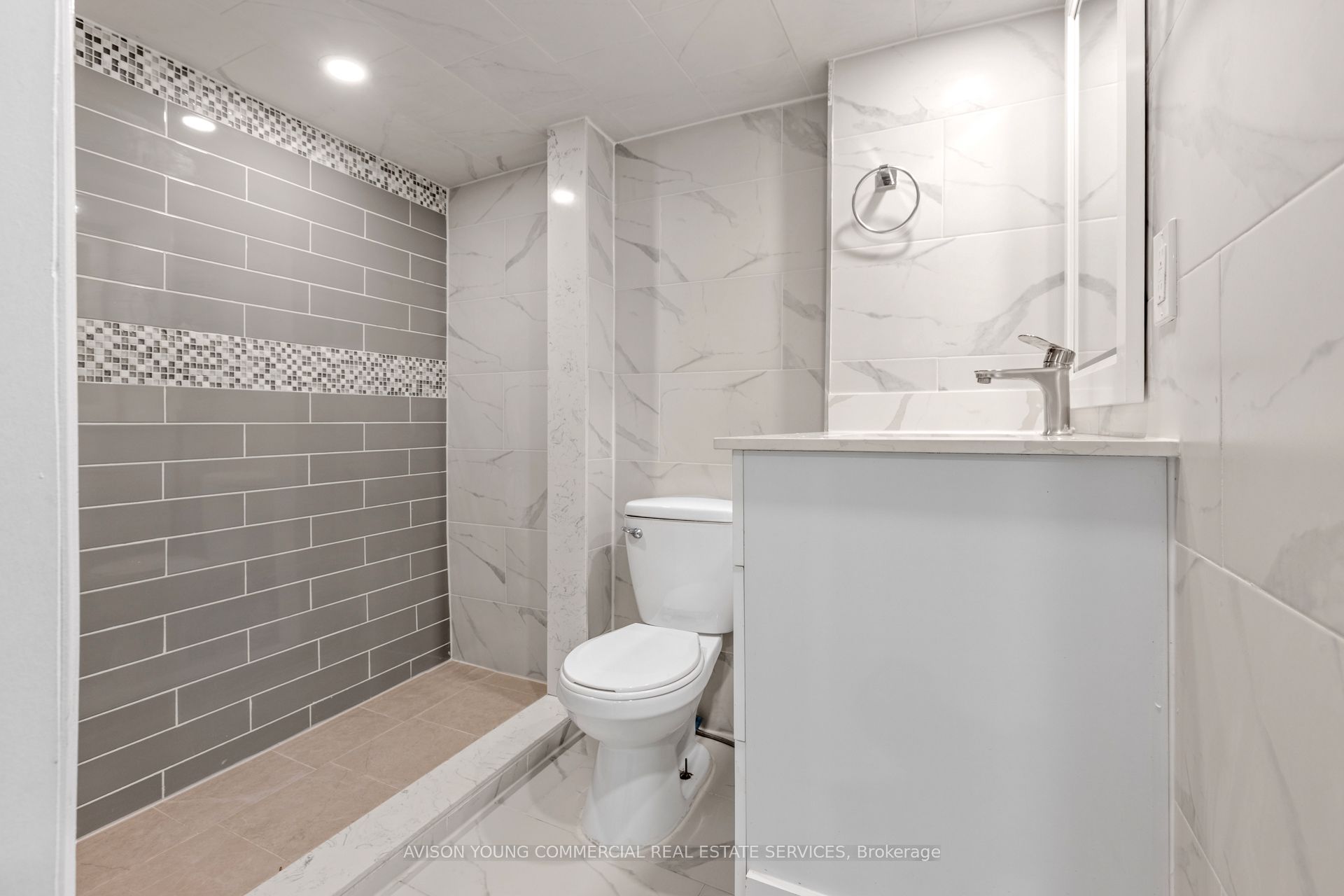 168 O'connor Street Property Photo 8