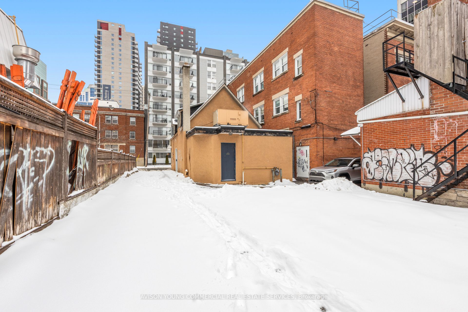 168 O'connor Street Property Photo 16
