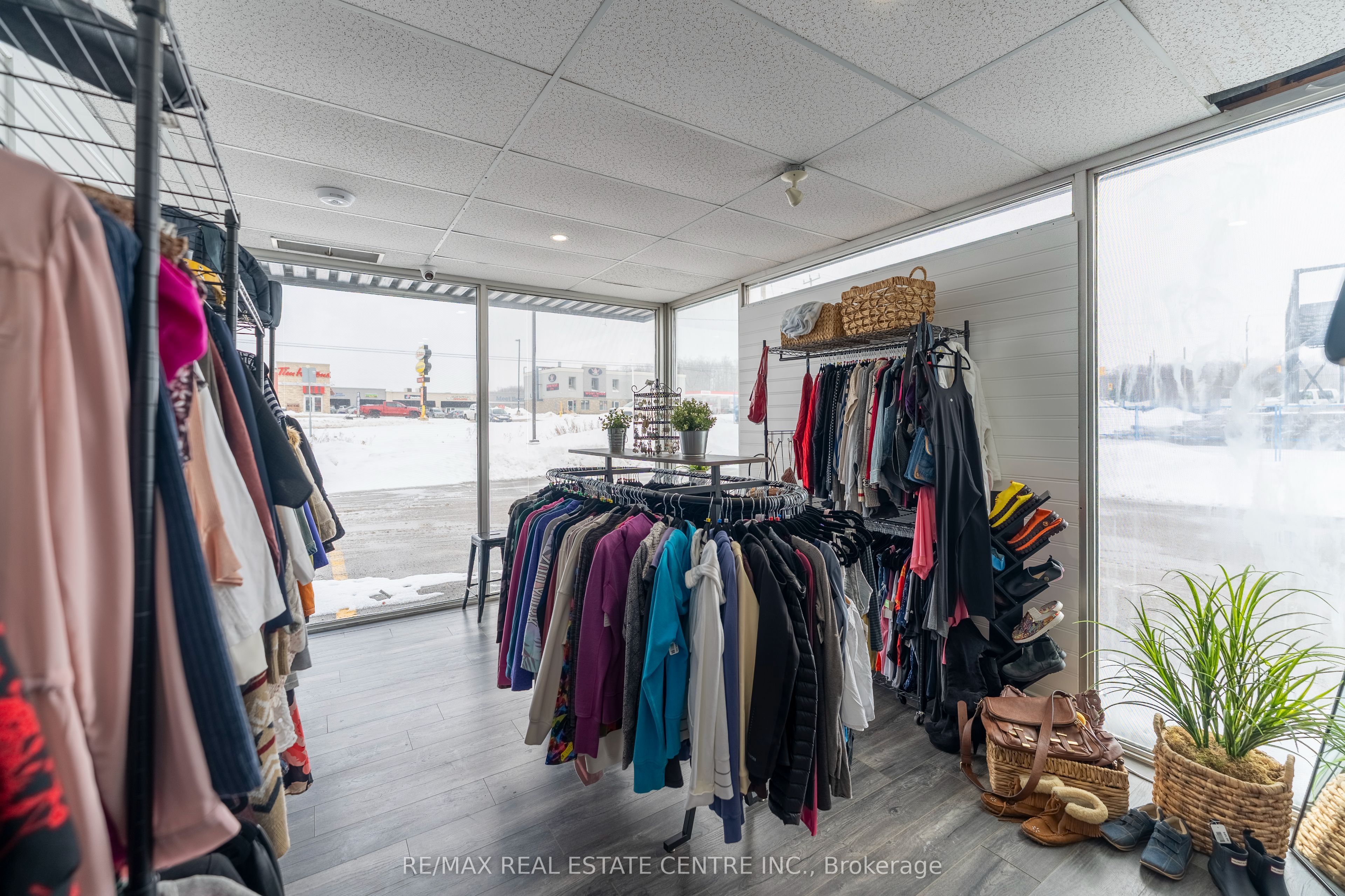 735 Industrial Road Property Photo 19