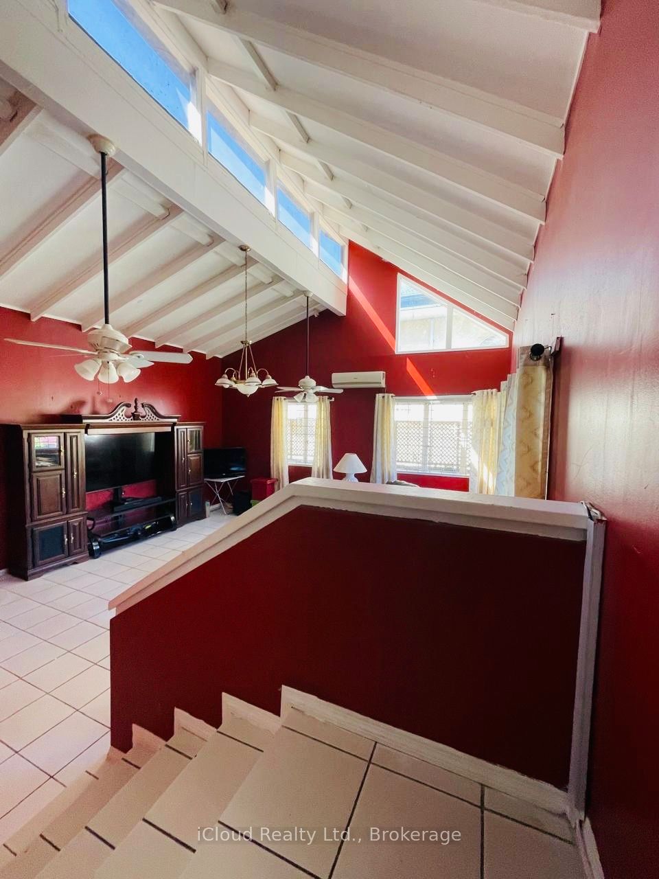 45 Lisa Avenue Property Photo 10