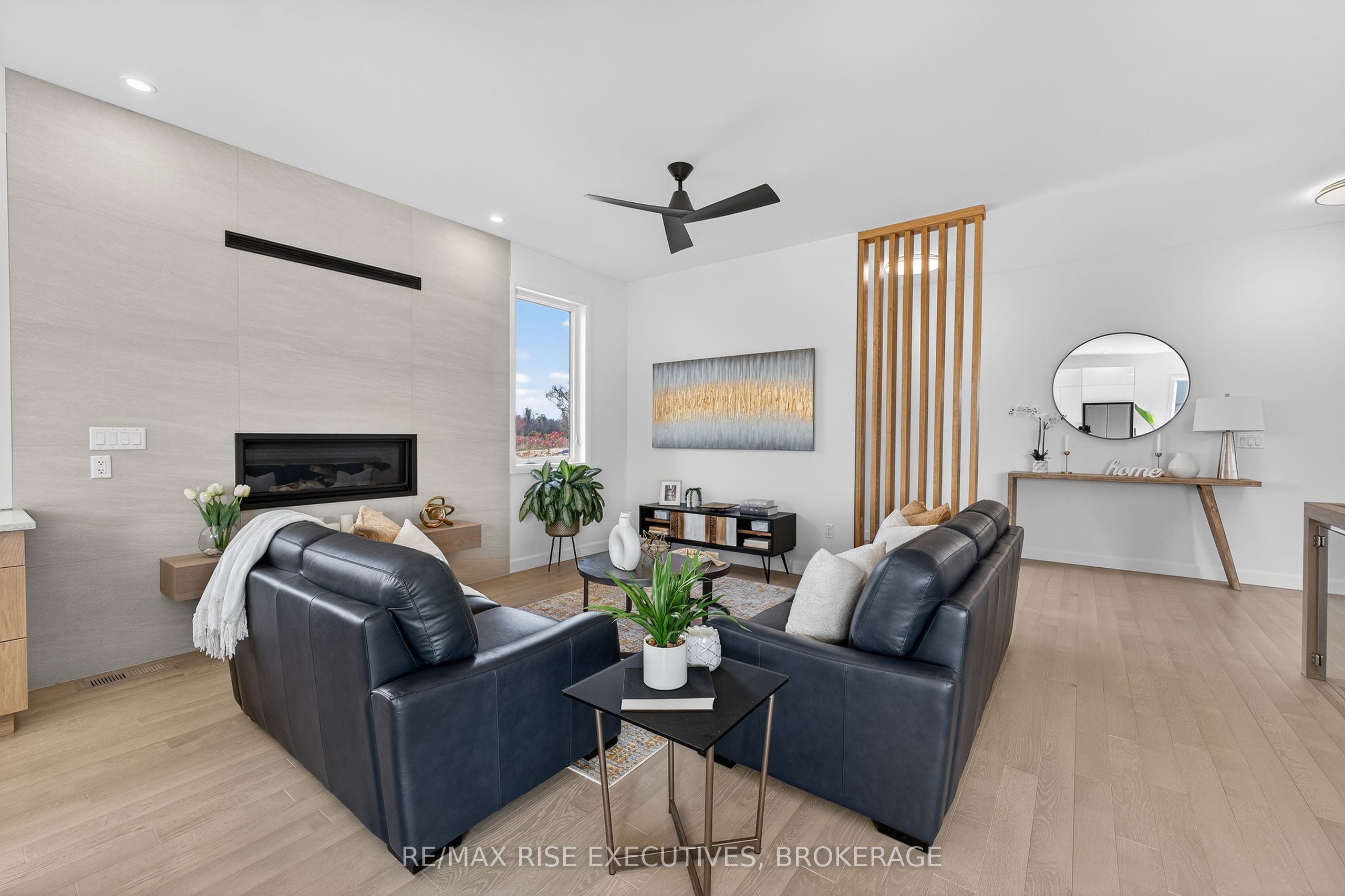 158 Summerside Drive Property Photo 15