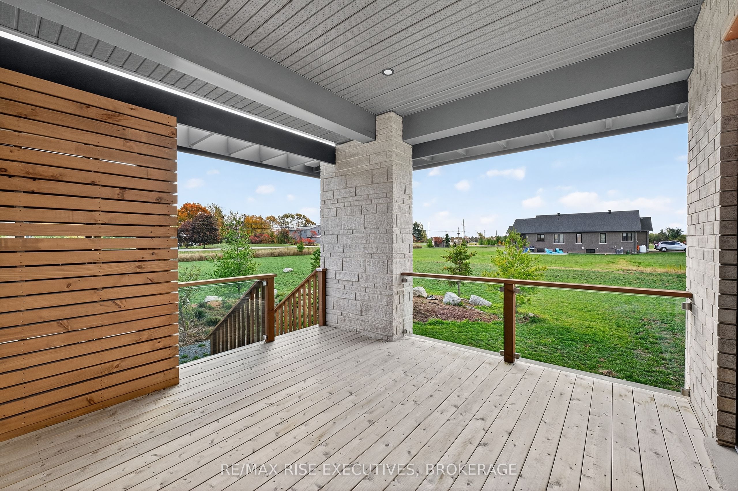 158 Summerside Drive Property Photo 22