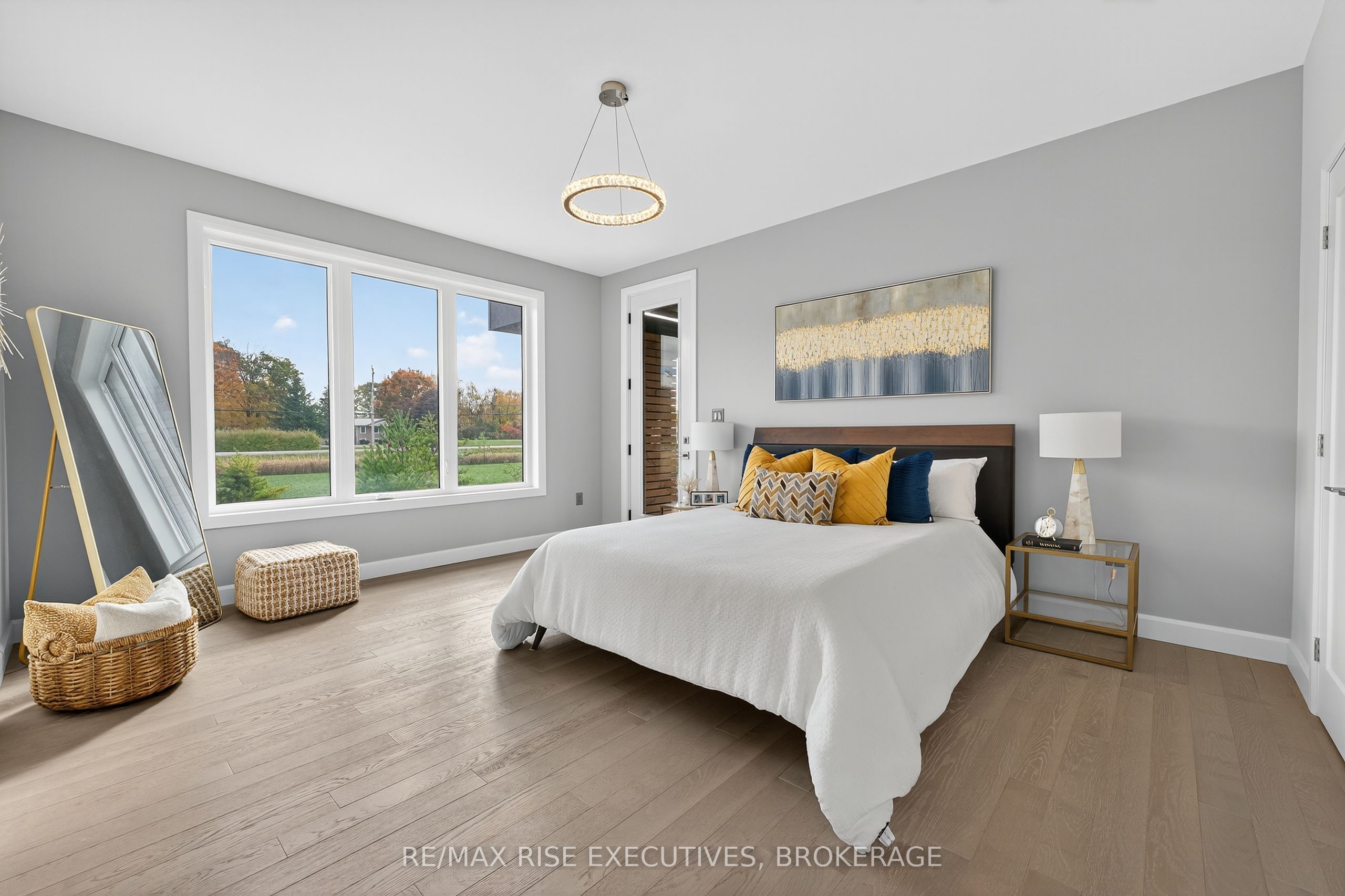 158 Summerside Drive Property Photo 25