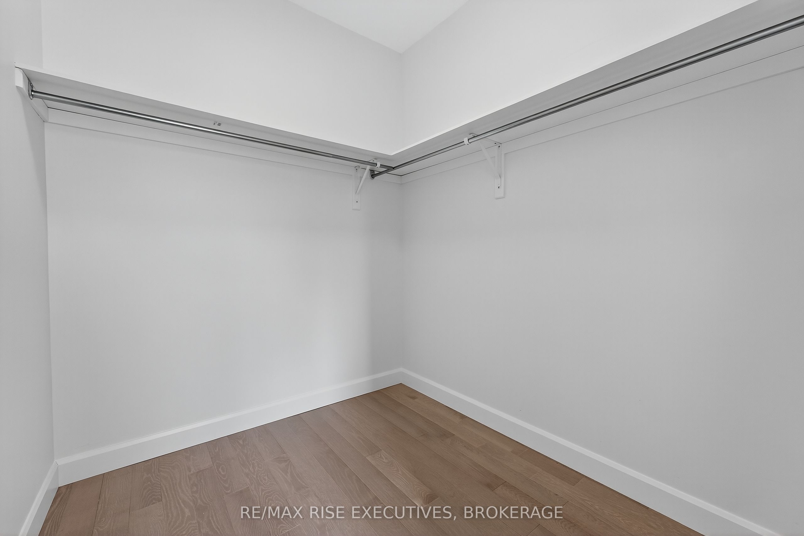 158 Summerside Drive Property Photo 37