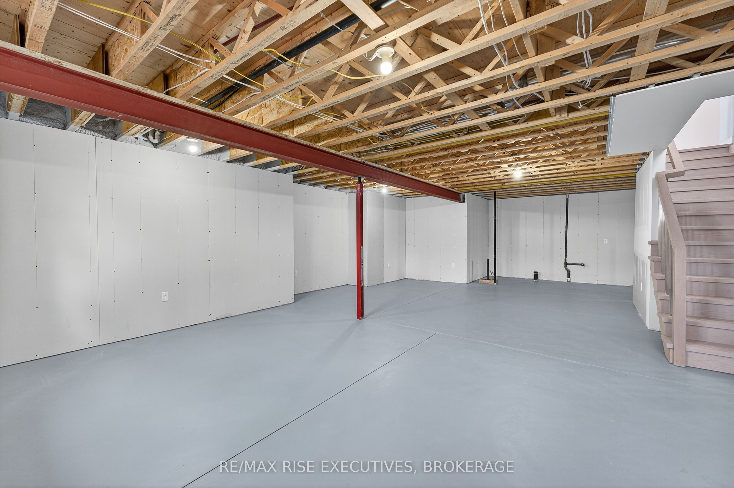158 Summerside Drive Property Photo 42