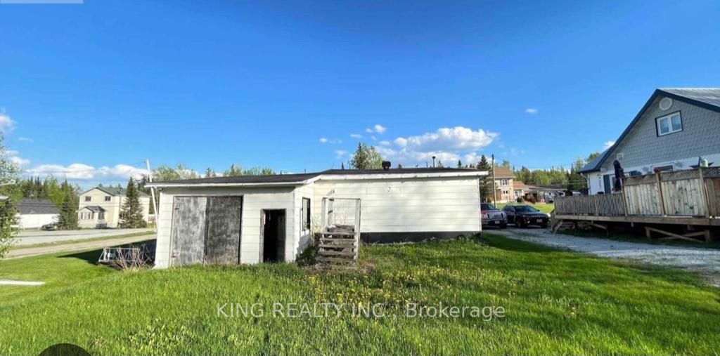 201 Third Avenue Property Photo 3