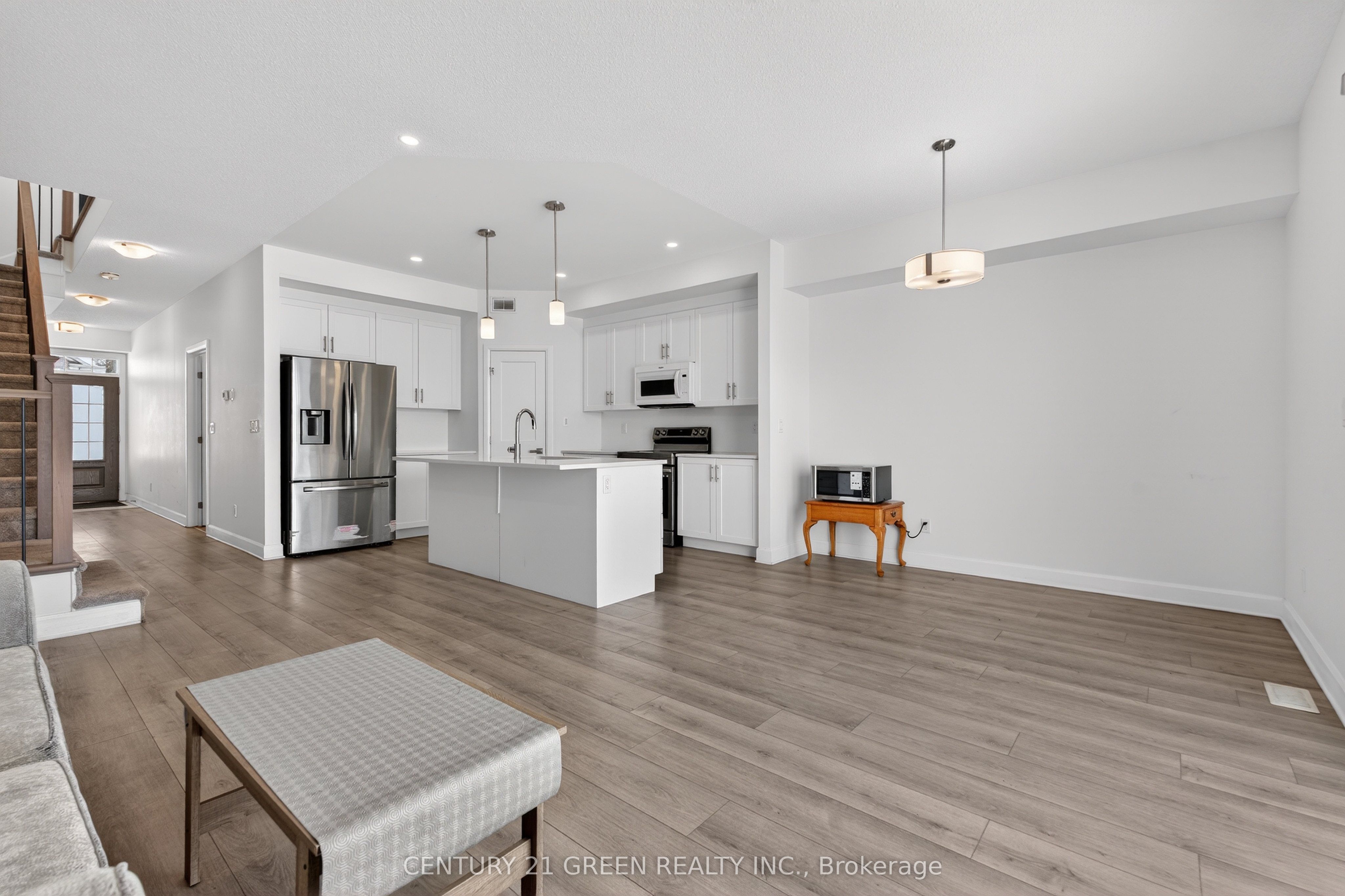 353 Buckthorn Drive Property Photo 6