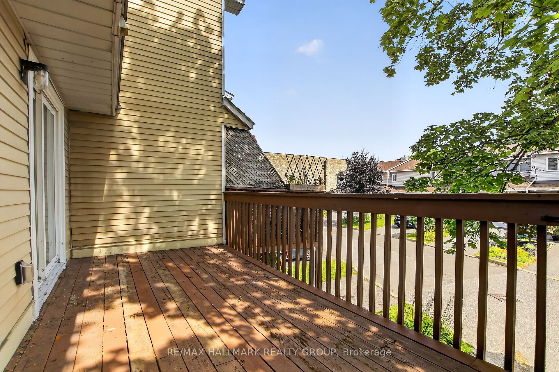 86 Esterlawn Private 7 Property Photo 6