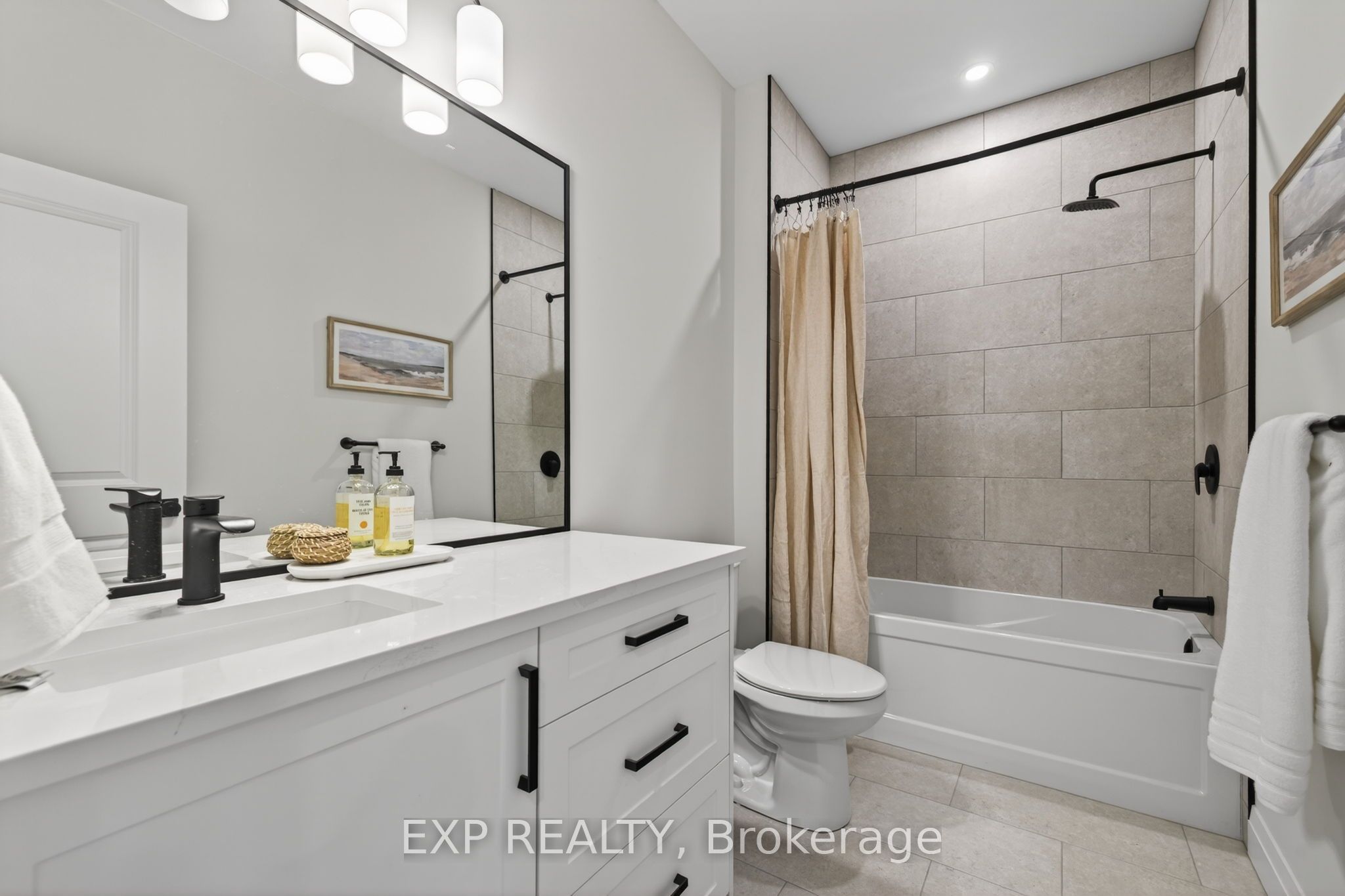 96 Dearing Street Property Photo 21
