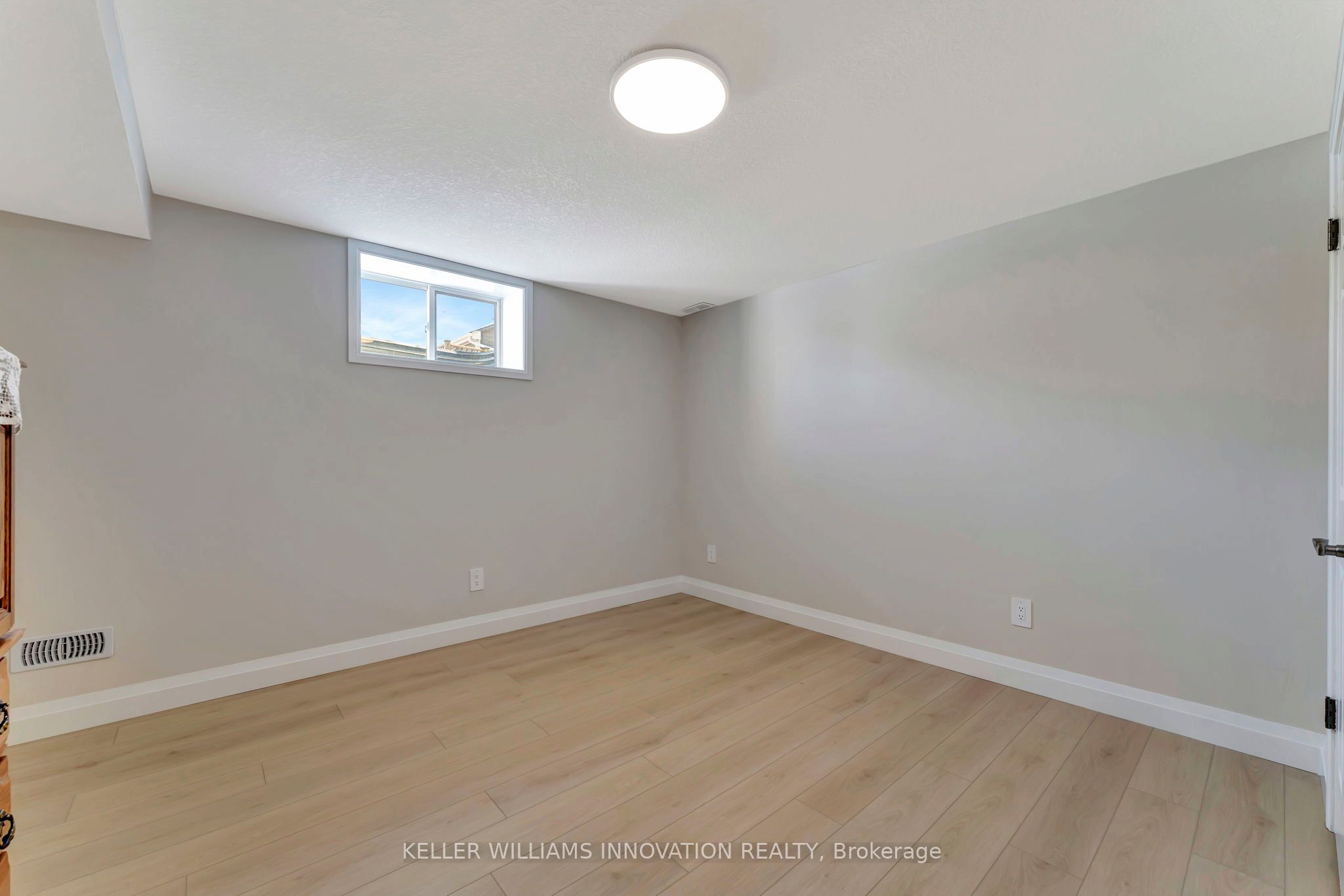 107 Forbes Crescent Property Photo 25