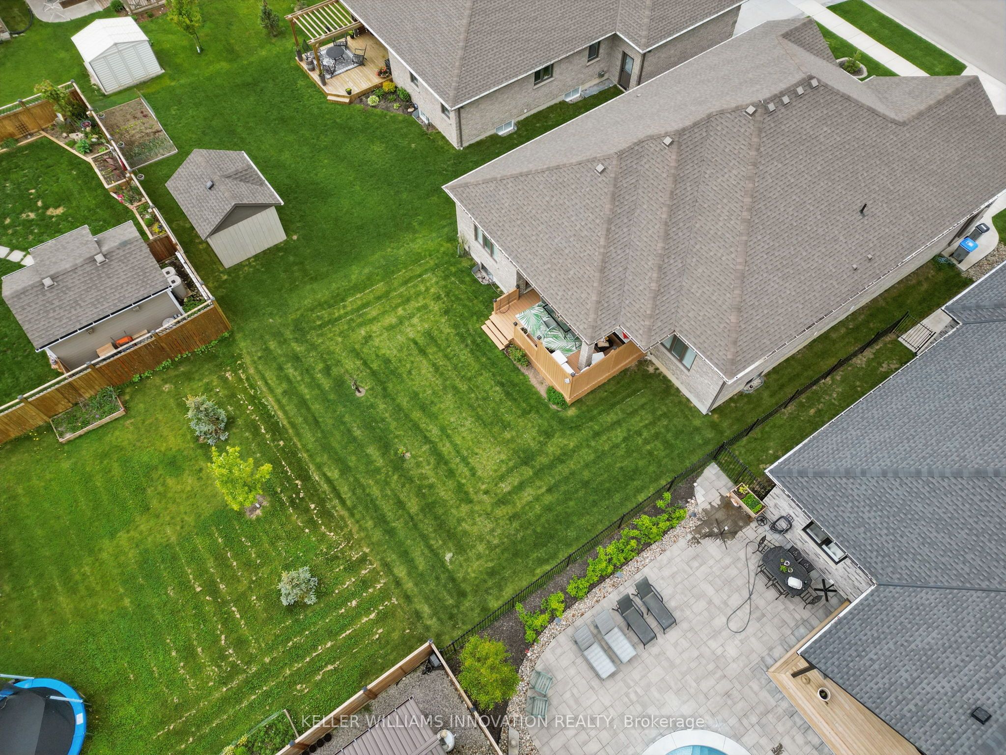 107 Forbes Crescent Property Photo 29