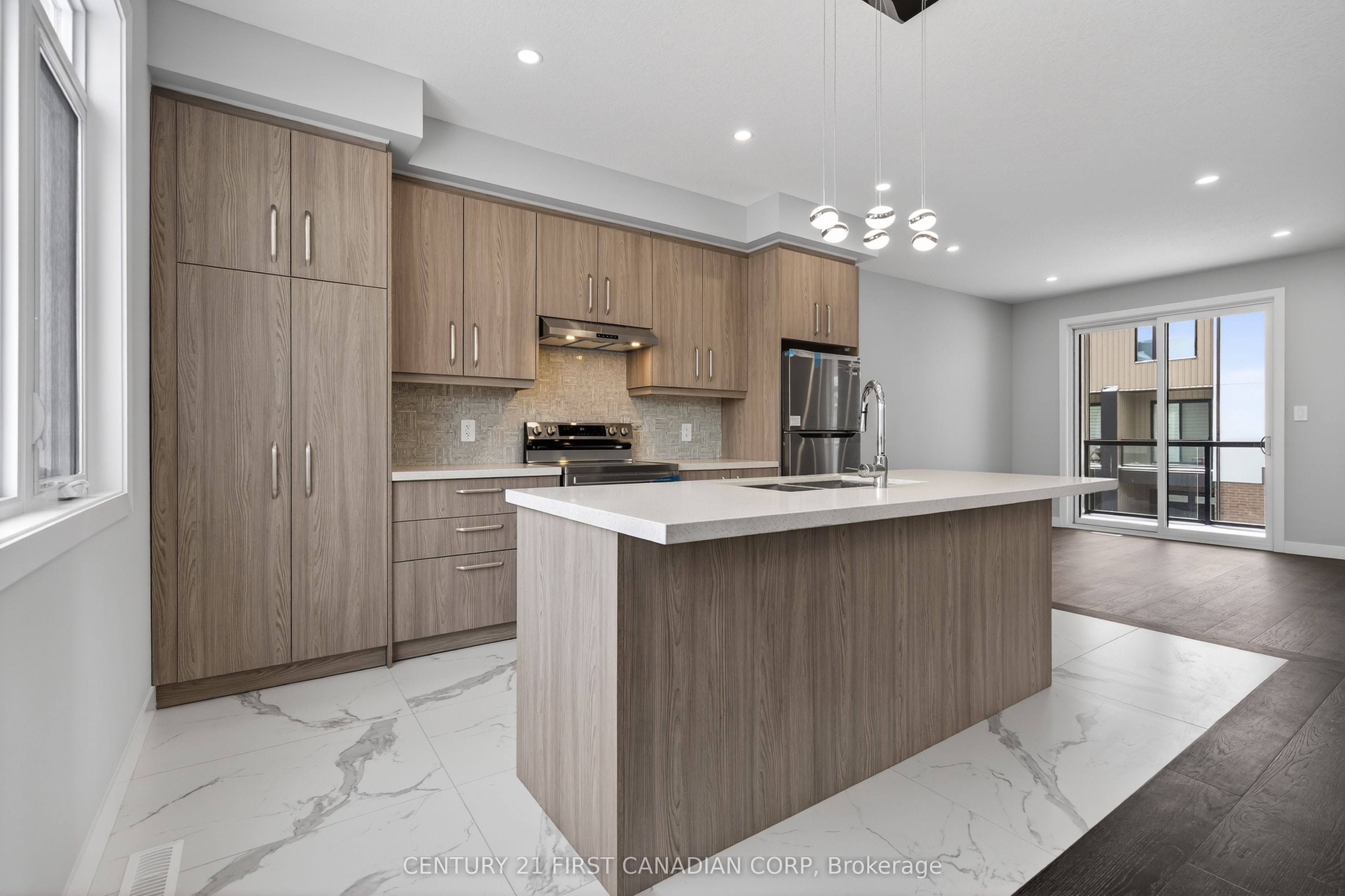 349 Southdale Road E 20 Property Photo 17