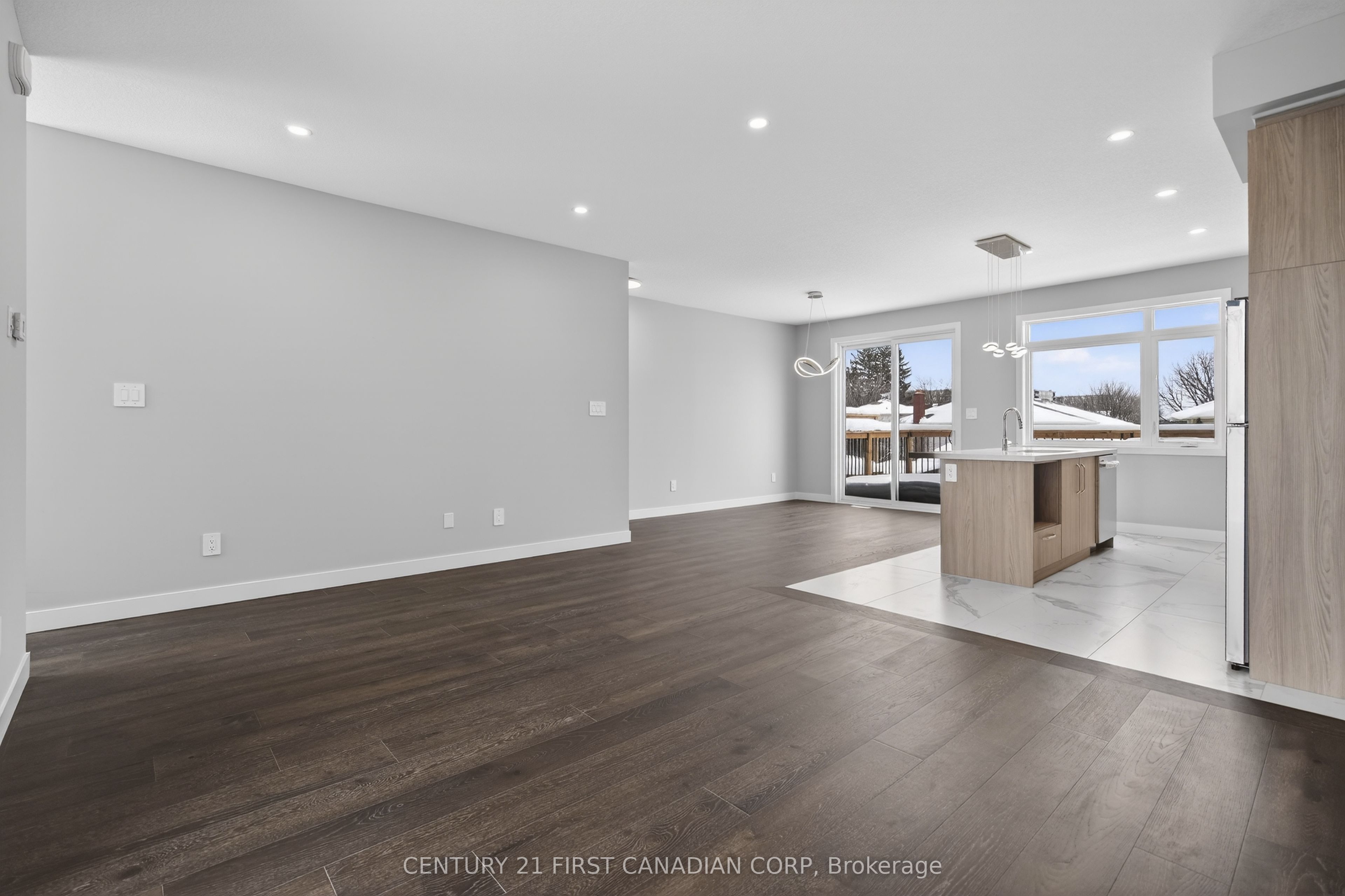 349 Southdale Road E 20 Property Photo 26