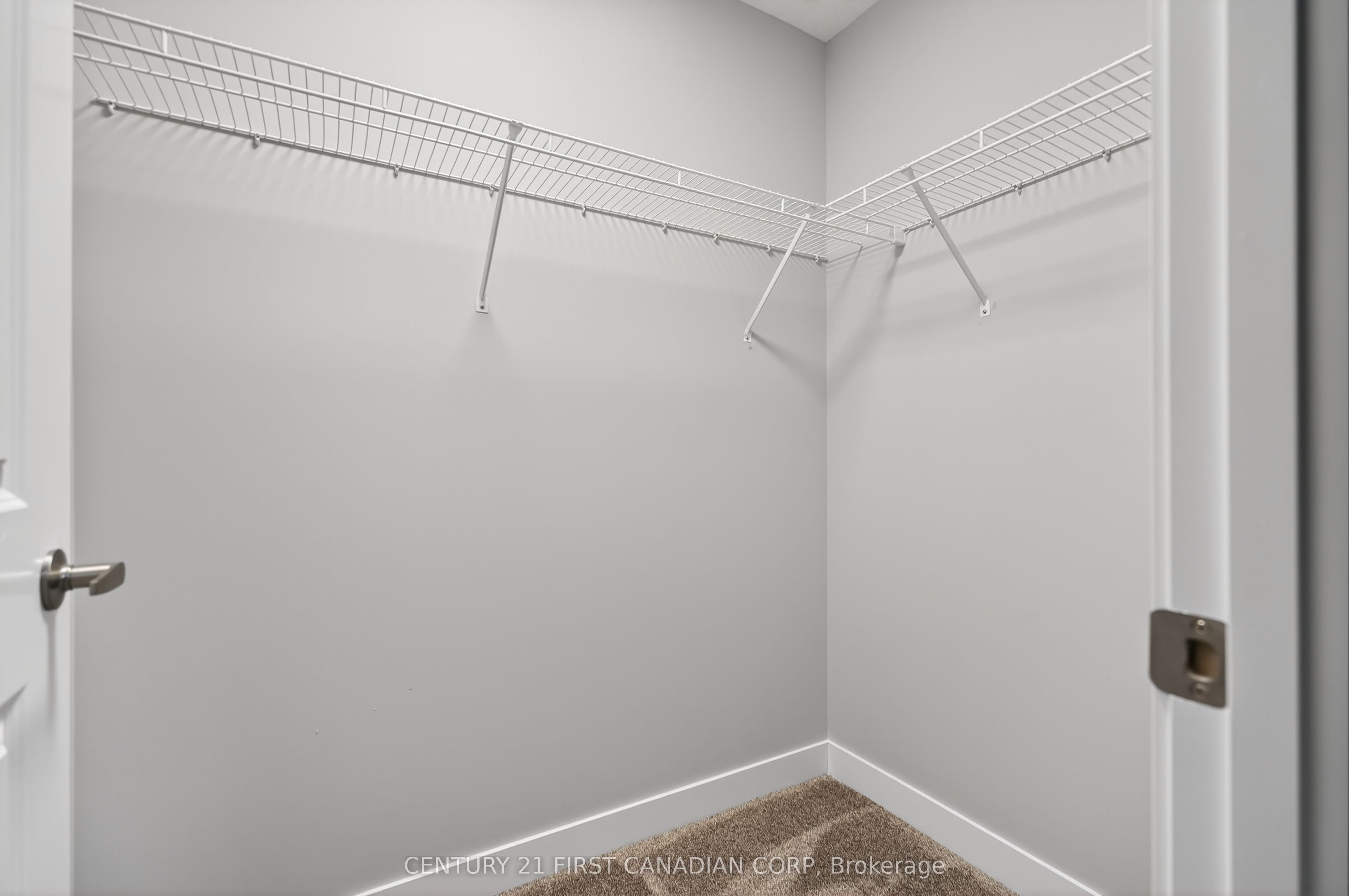 349 Southdale Road E 20 Property Photo 34