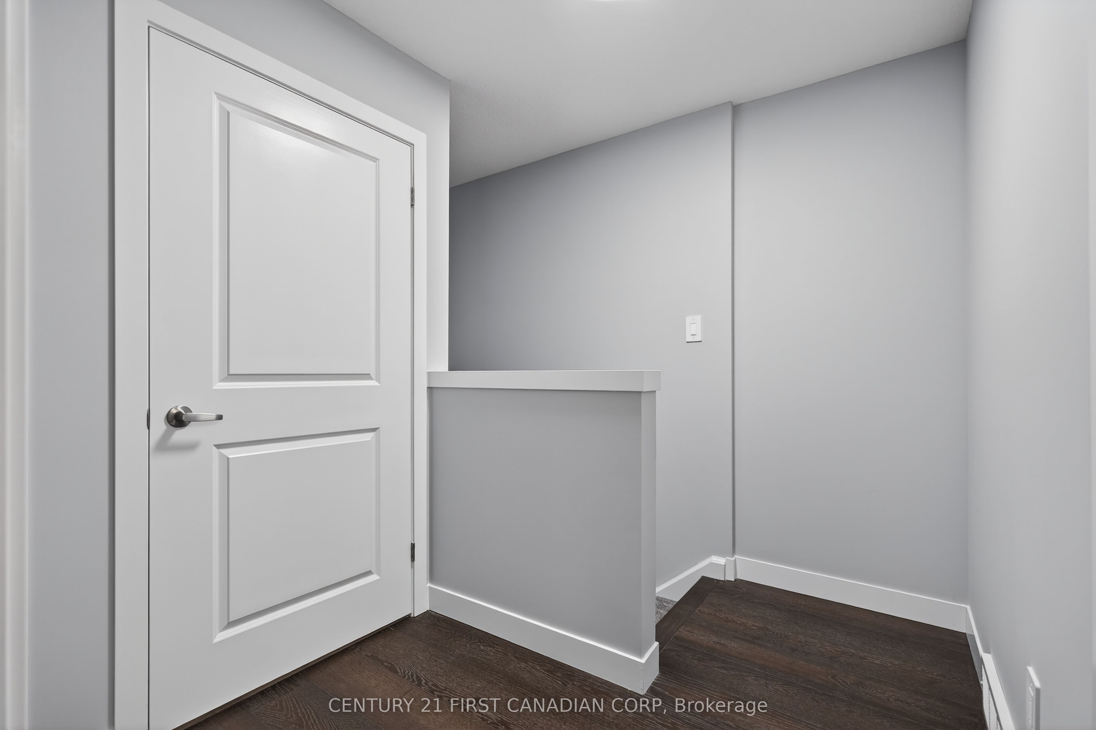 349 Southdale Road E 20 Property Photo 40