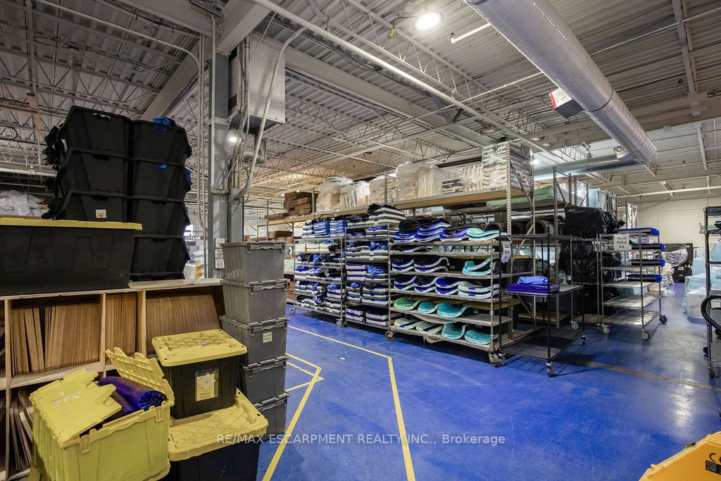 42 Niagara Street Property Photo 29