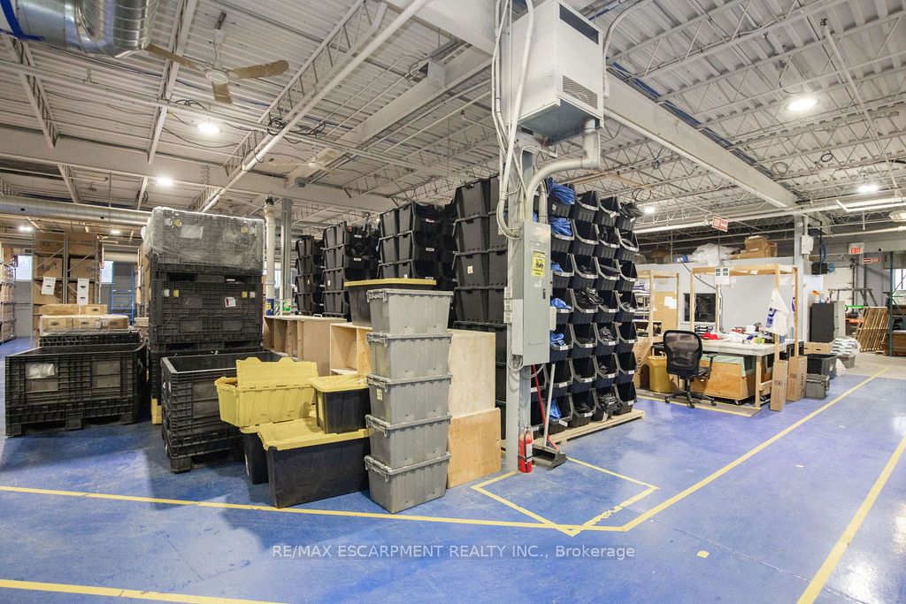 42 Niagara Street Property Photo 32
