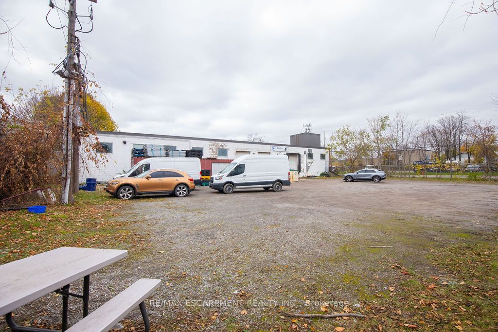 42 Niagara Street Property Photo 39