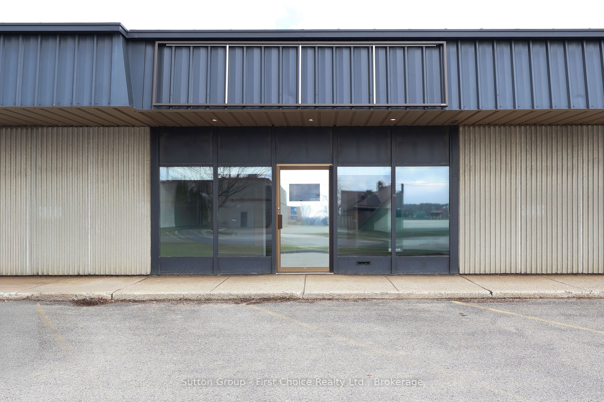 544 Huron Street Property Photo 2