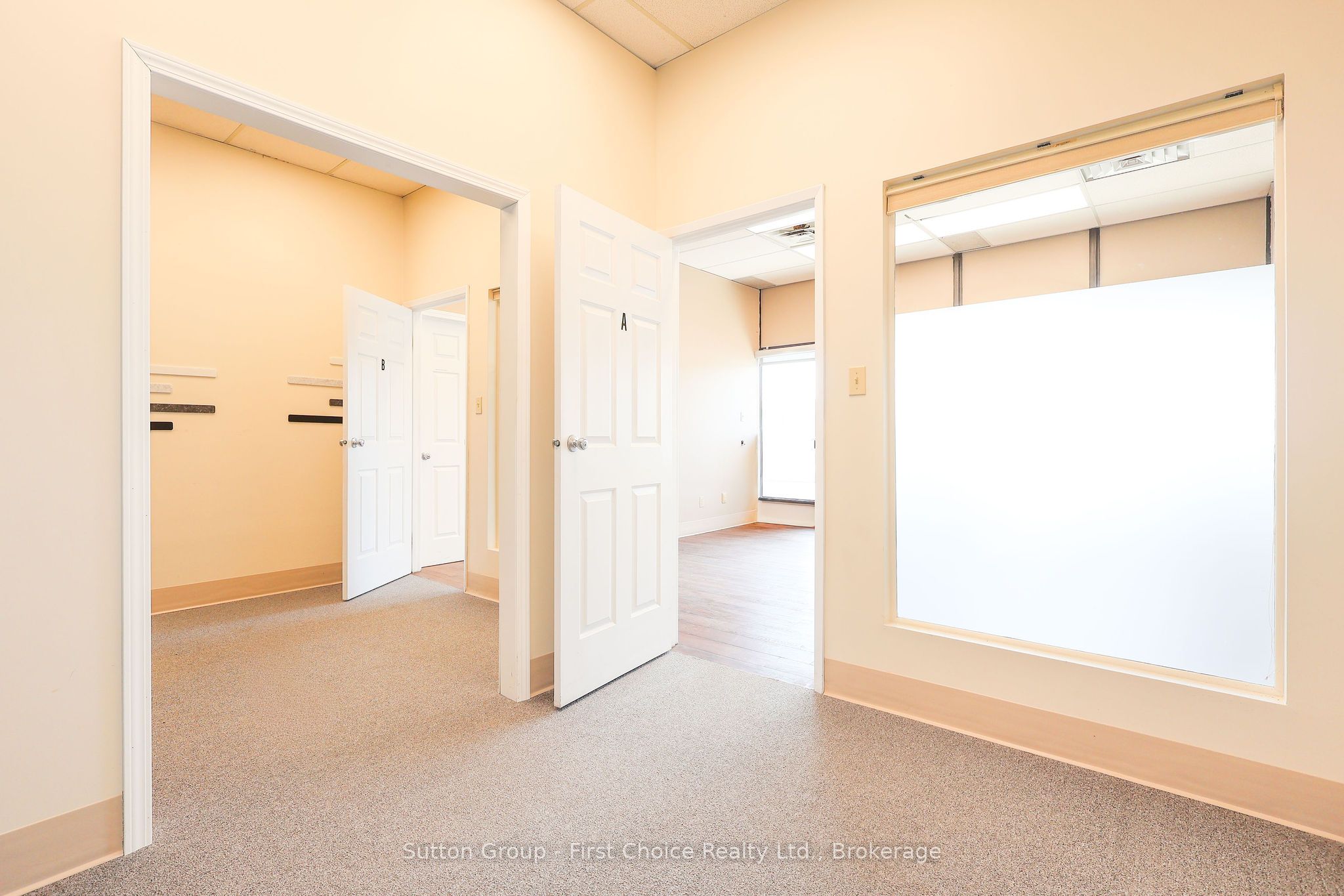 544 Huron Street Property Photo 9