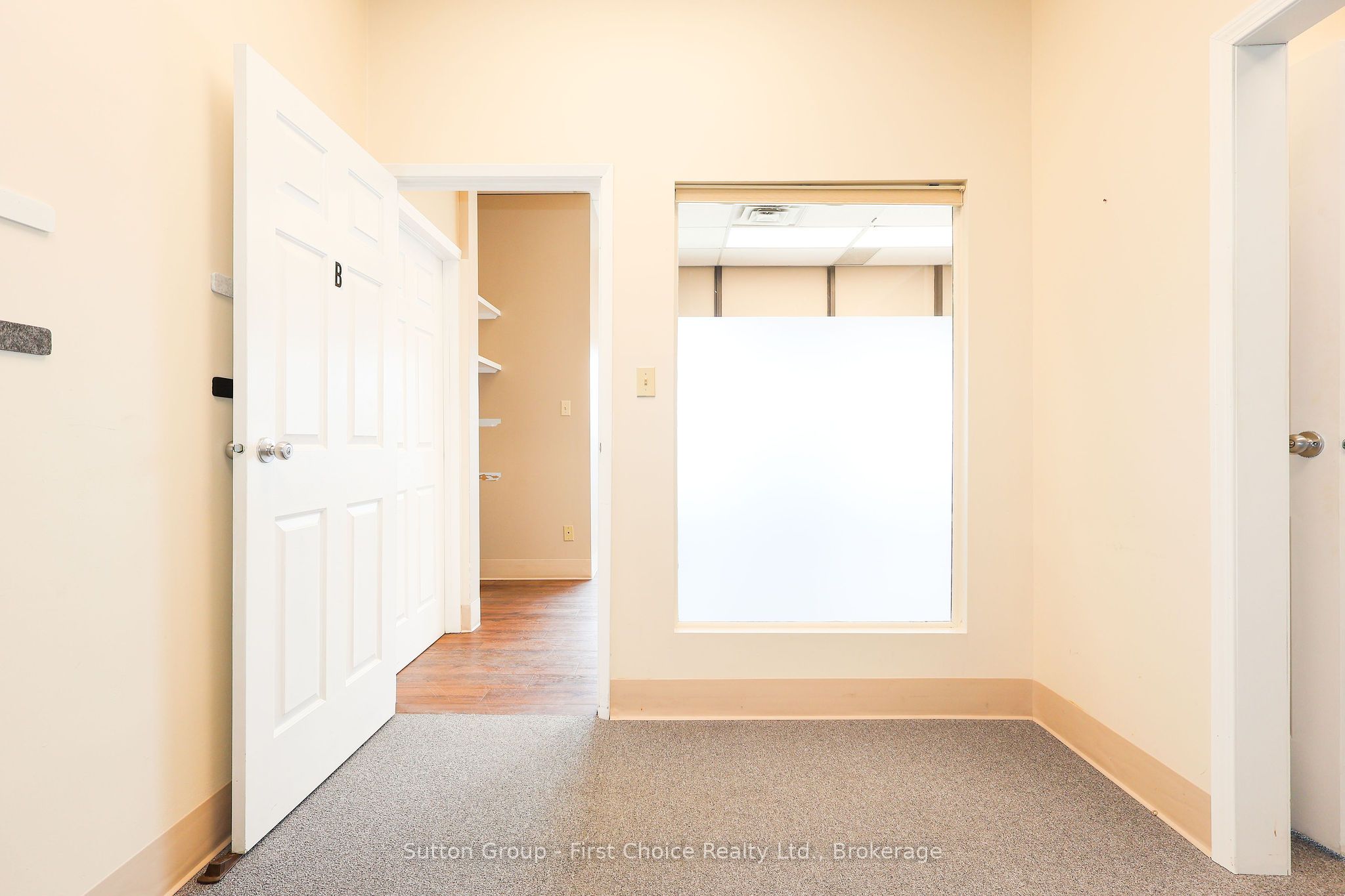 544 Huron Street Property Photo 10