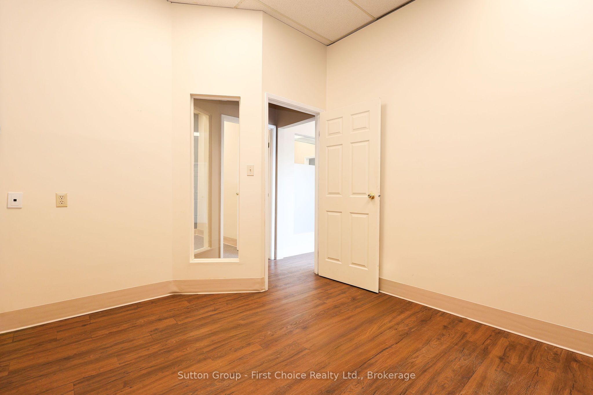 544 Huron Street Property Photo 15