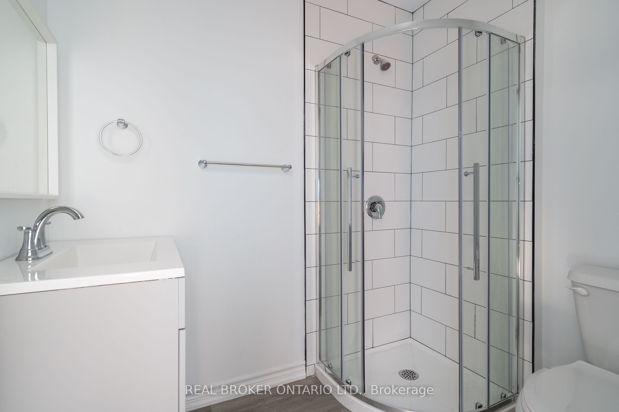 16 West Avenue S Property Photo 10