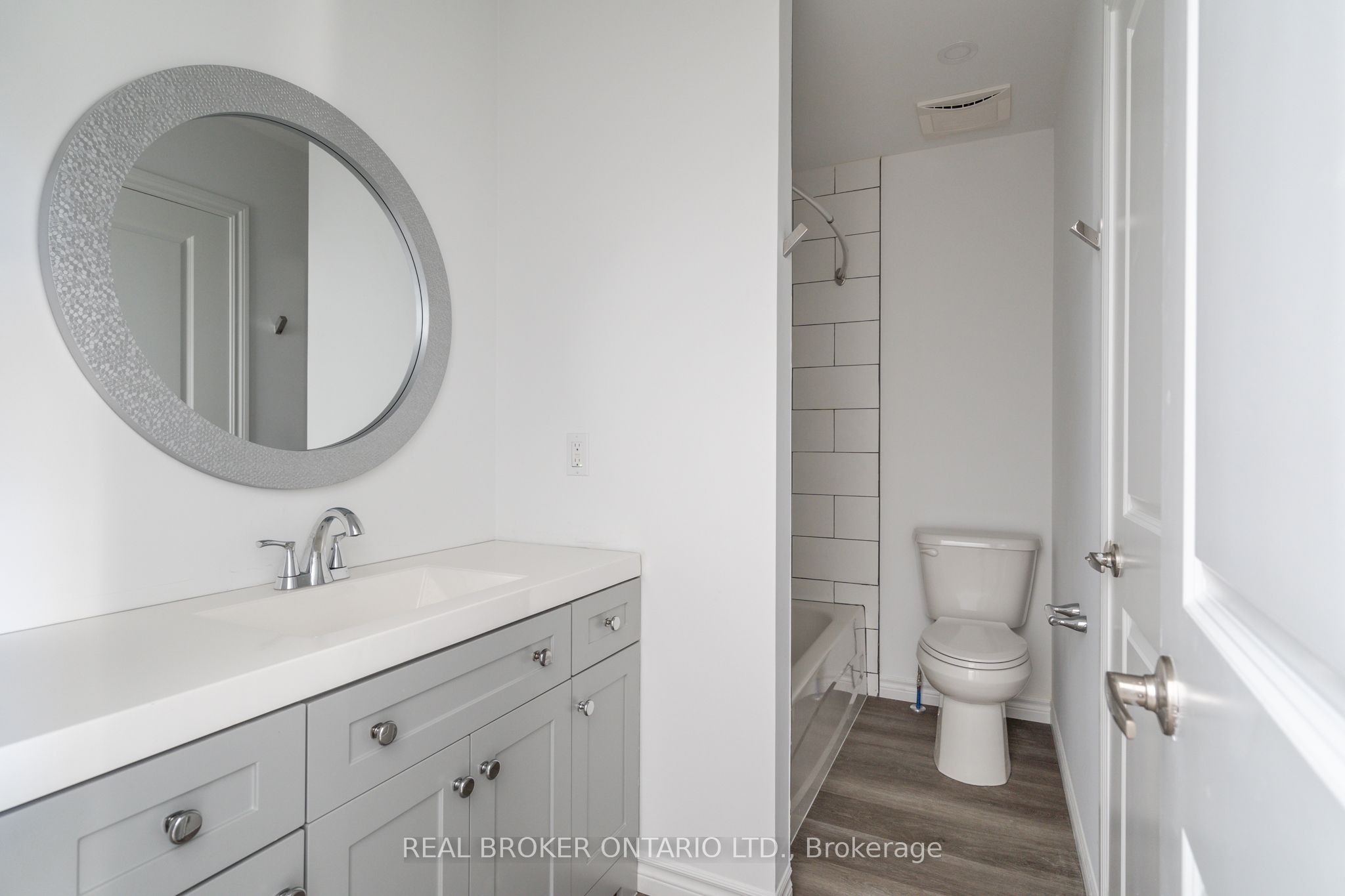 16 West Avenue S Property Photo 15