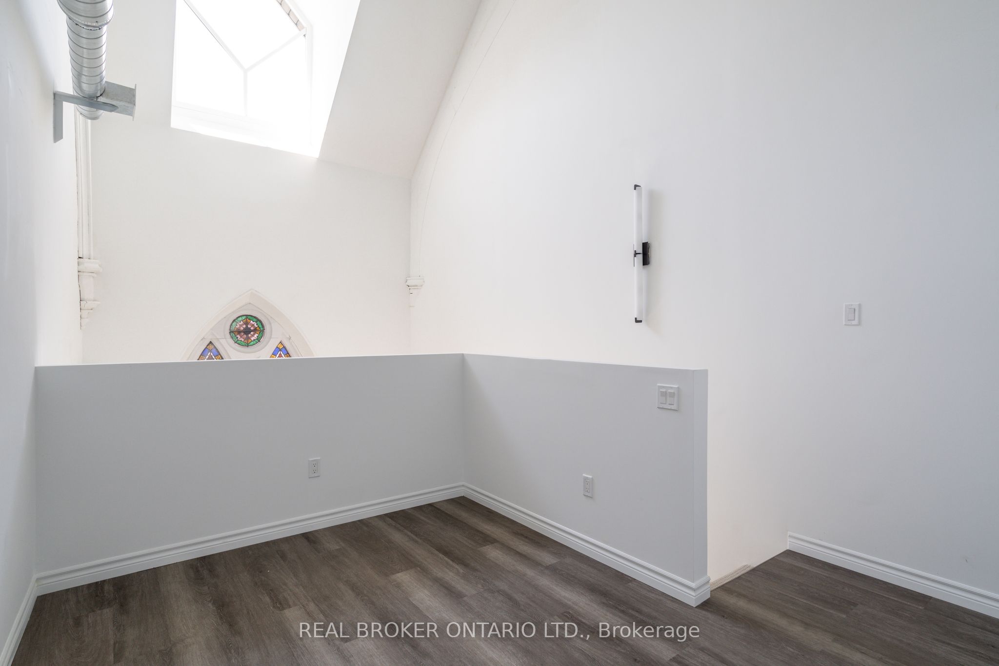 16 West Avenue S Property Photo 19