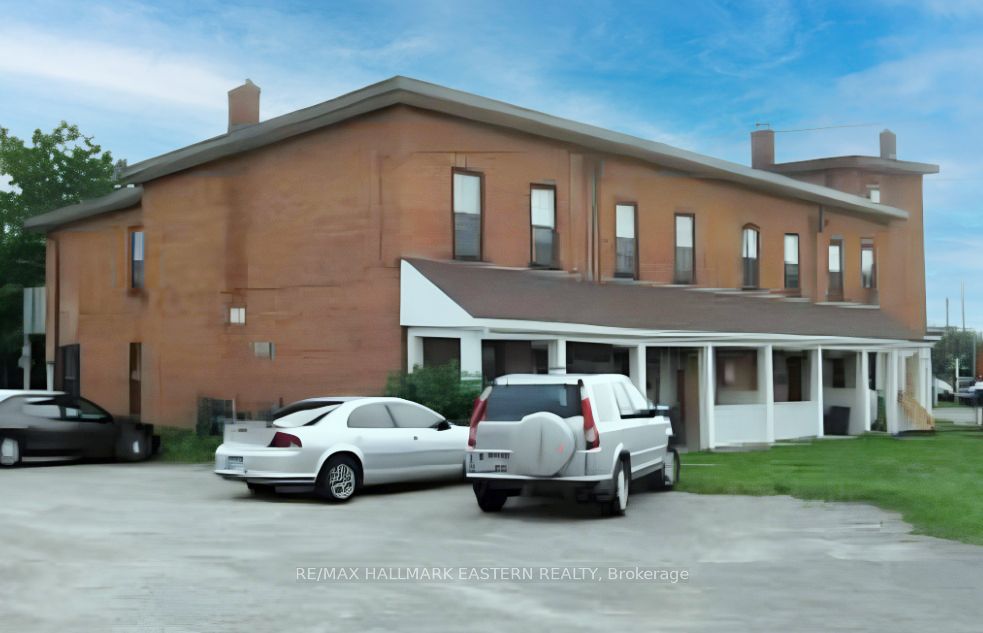 122 Park Street N Property Photo 1
