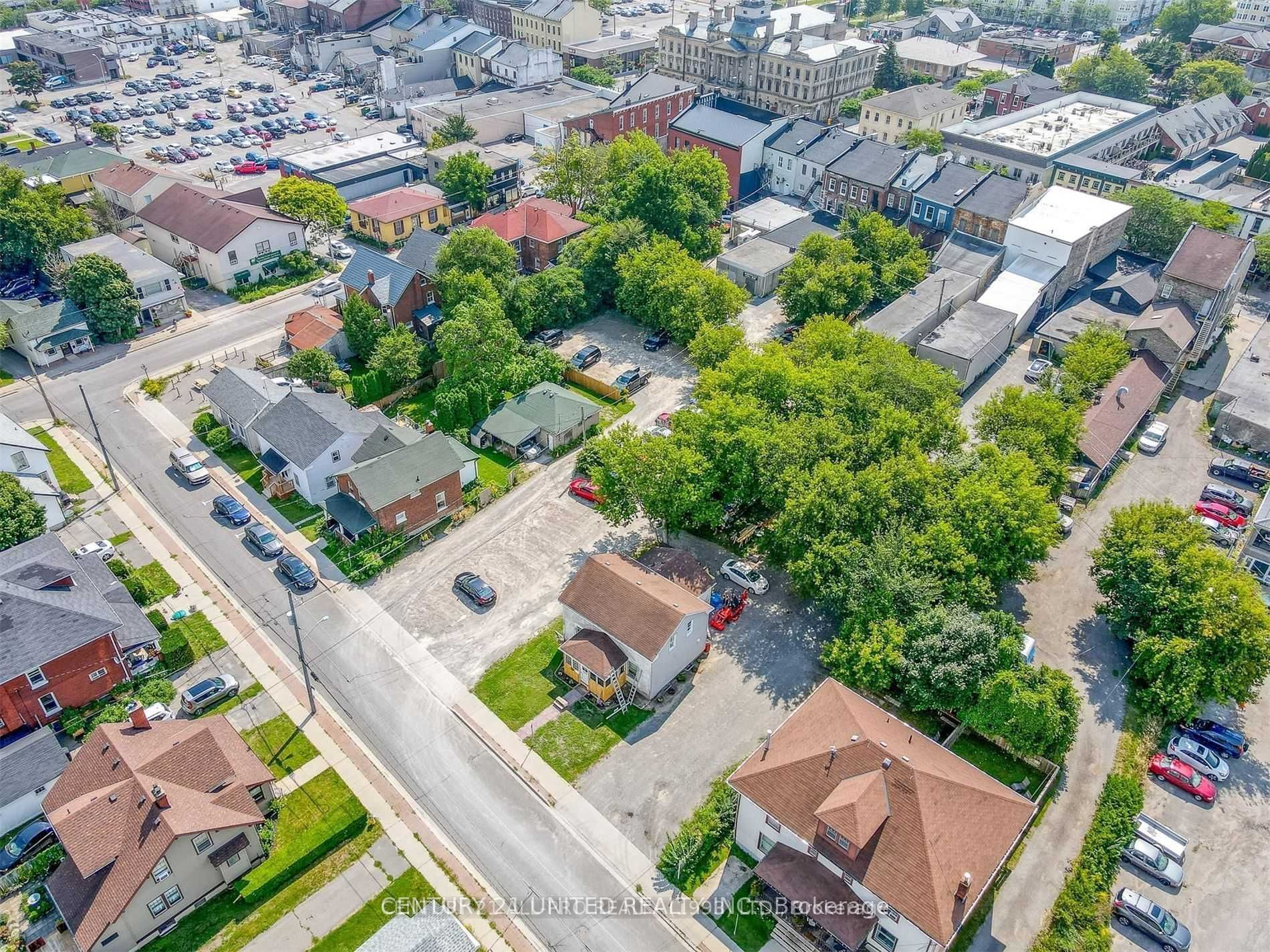 84 King Street W A Property Photo 17