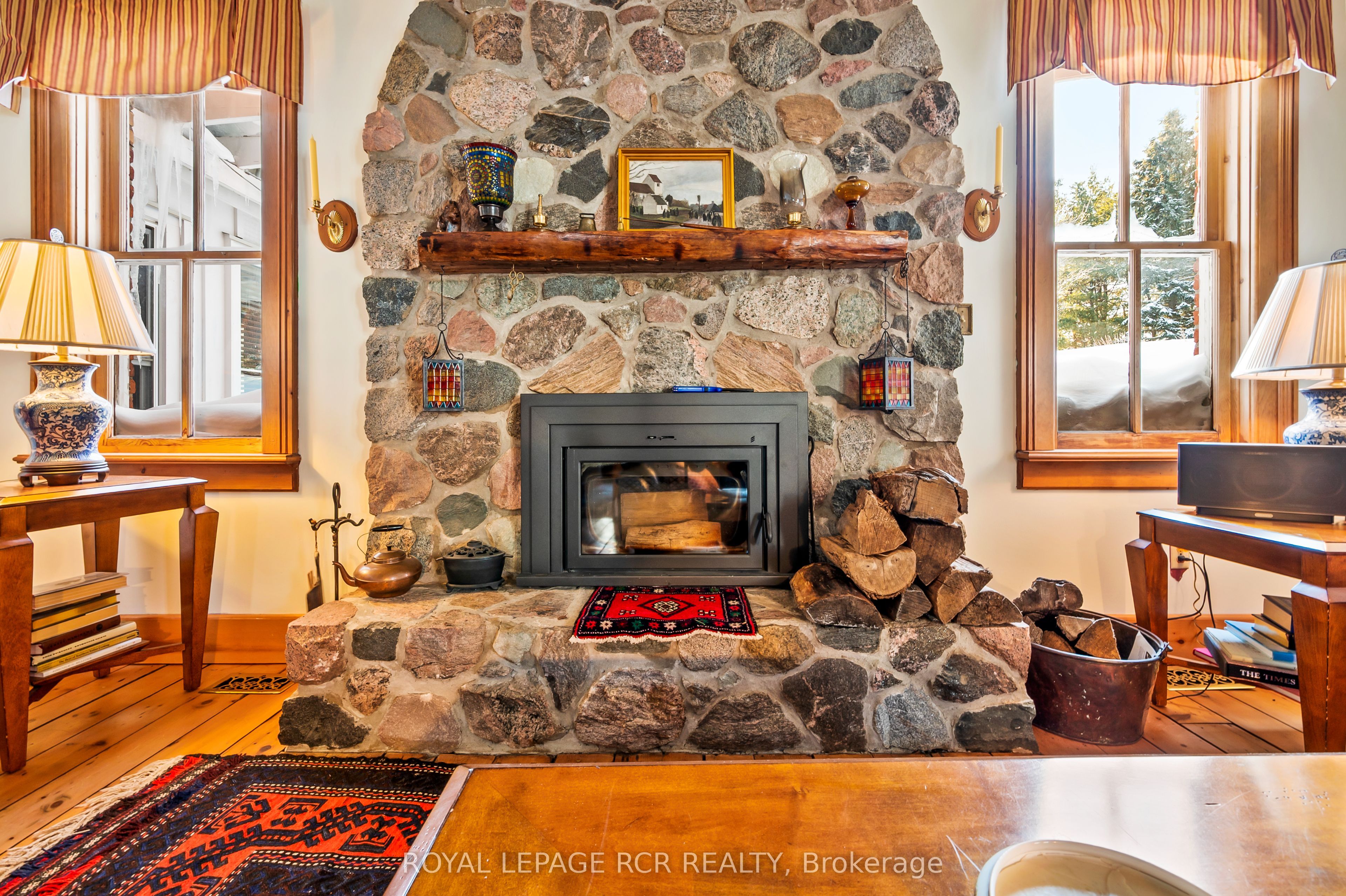 6000 Eighth Line Property Photo 17