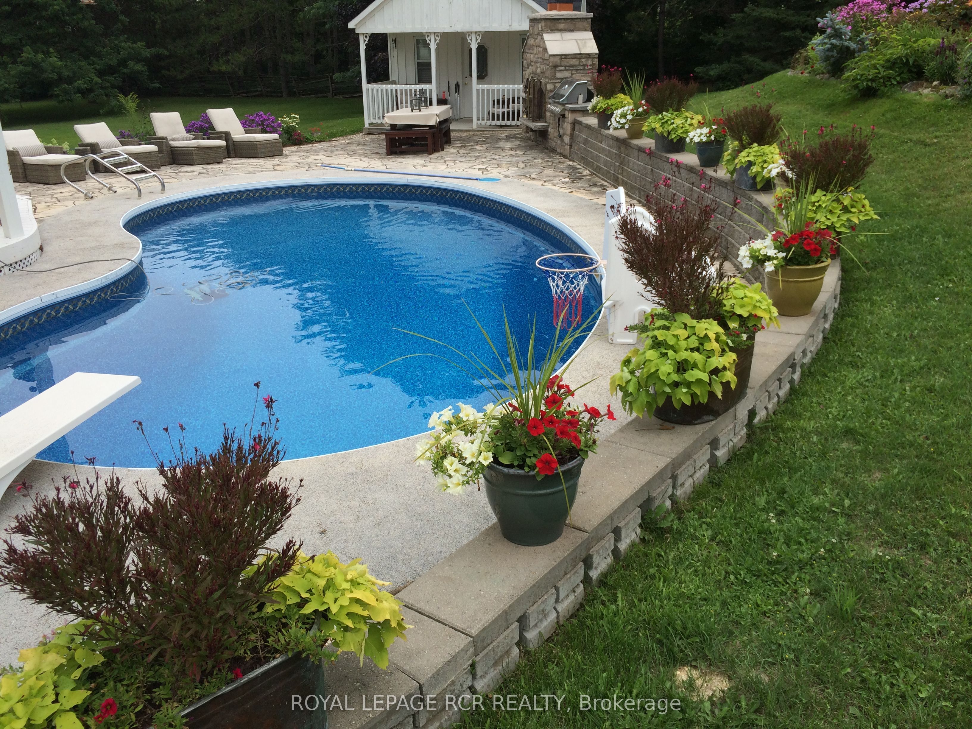 6000 Eighth Line Property Photo 43
