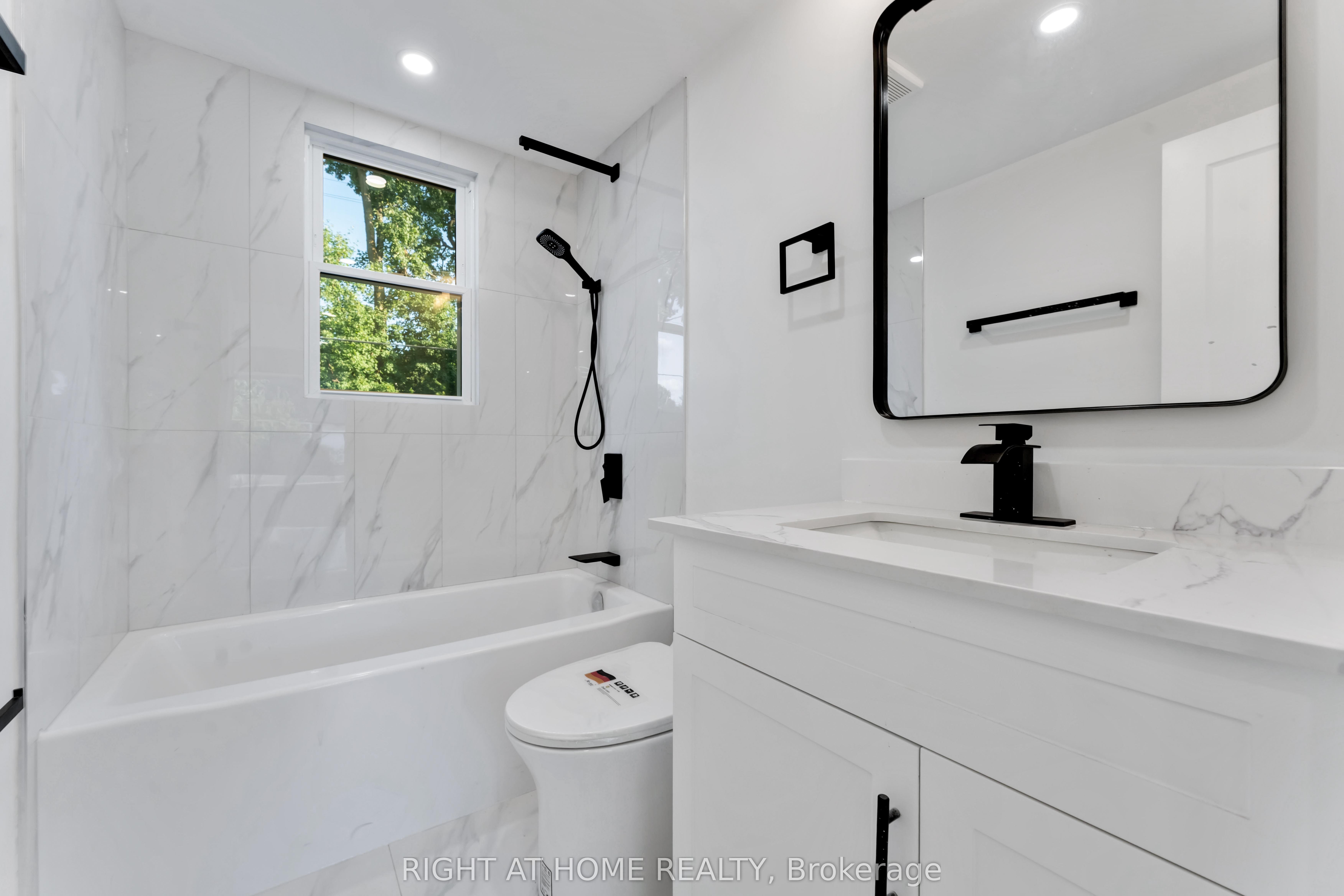2700 Priscilla Street Property Photo 10