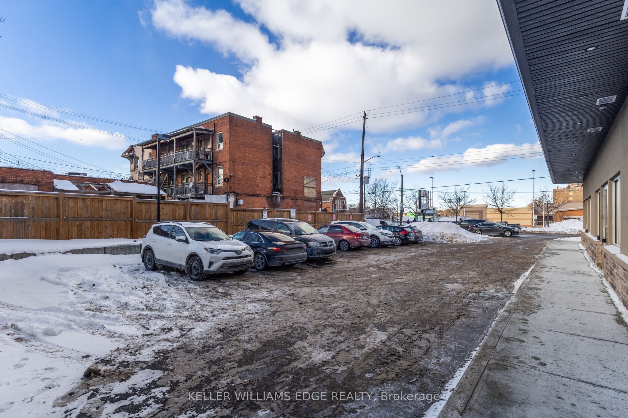 1096 Barton Street E Property Photo 6