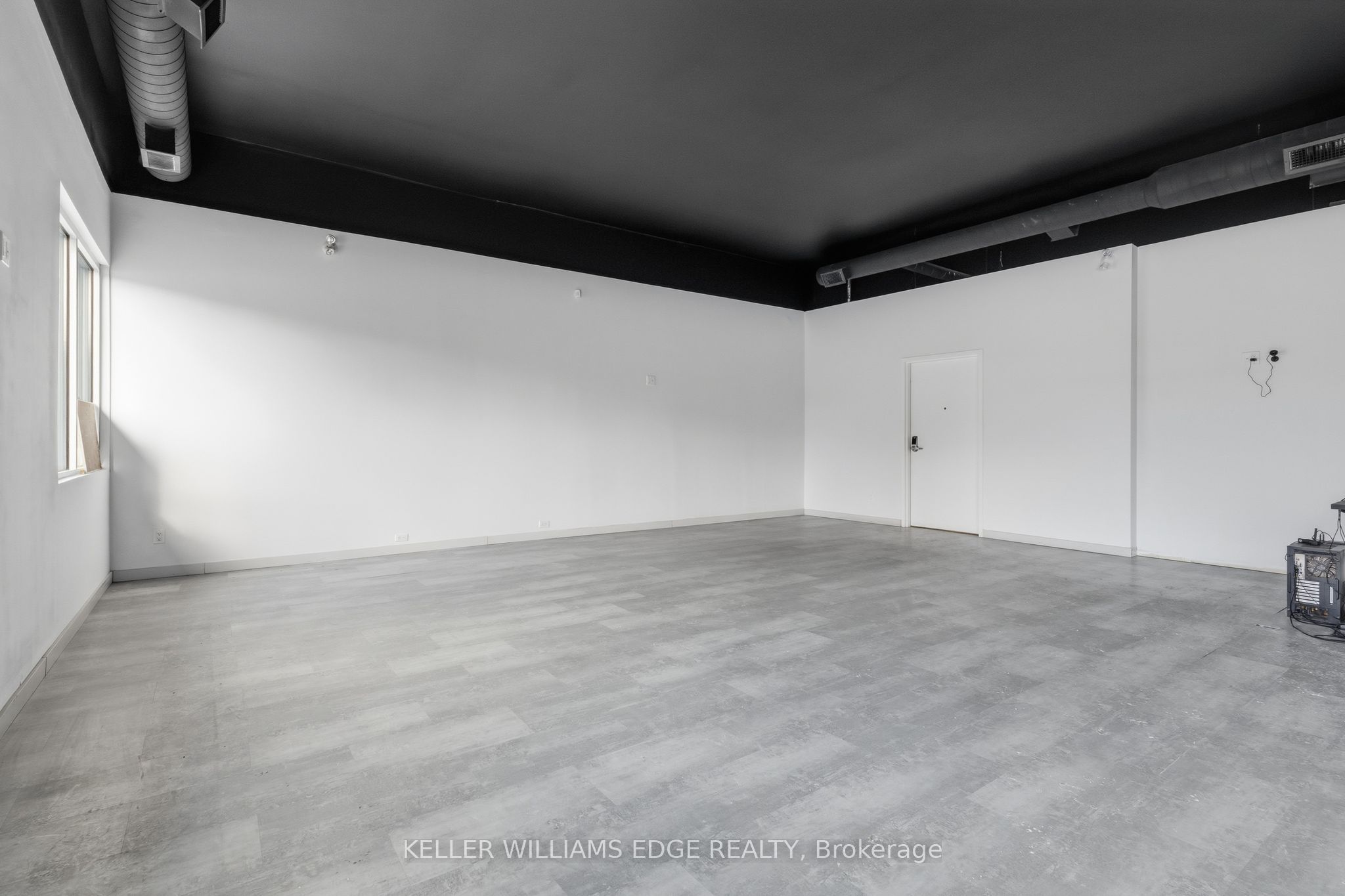 1096 Barton Street E Property Photo 16
