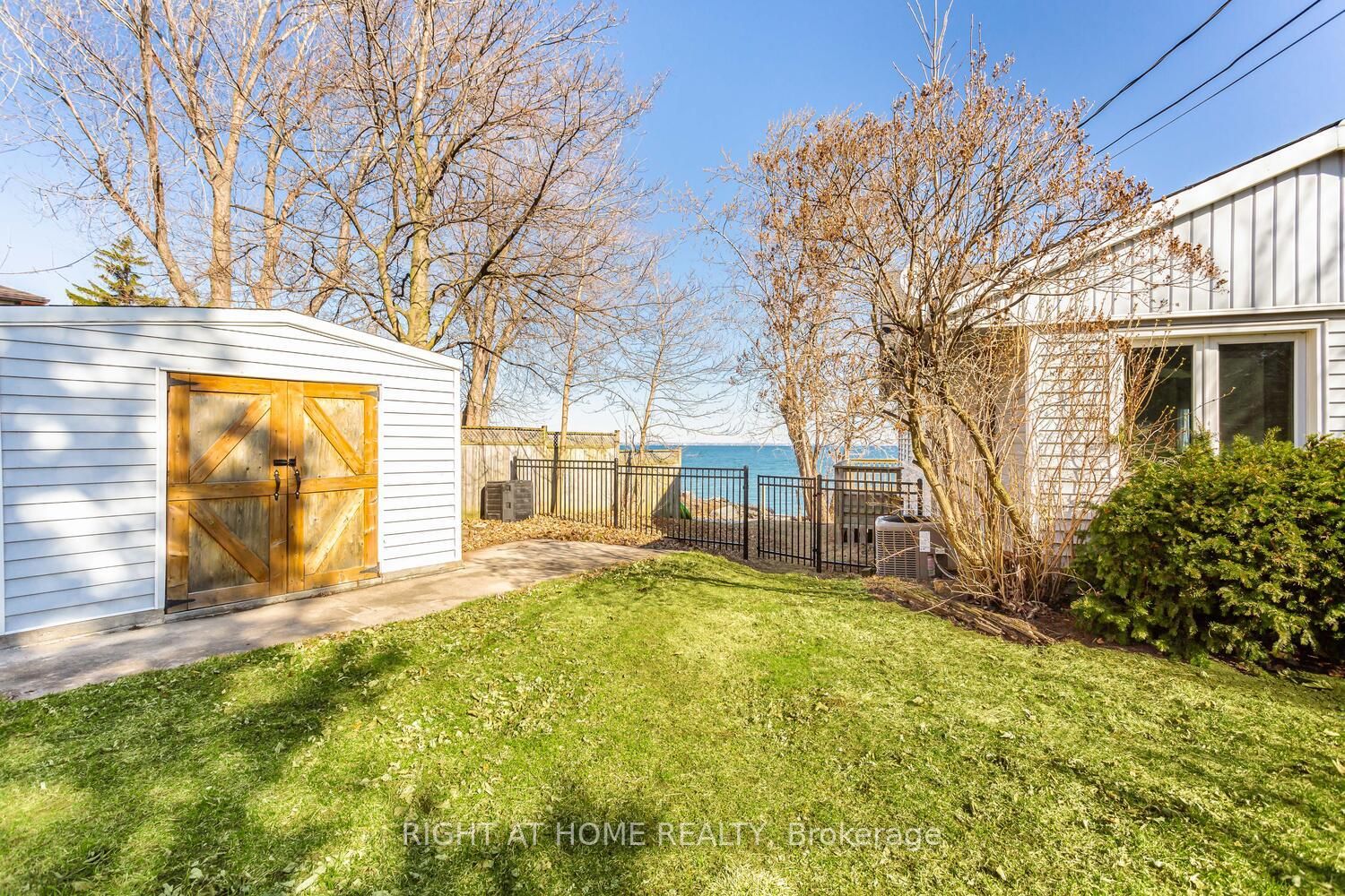18 1/2 Lakeshore Drive Property Photo 7