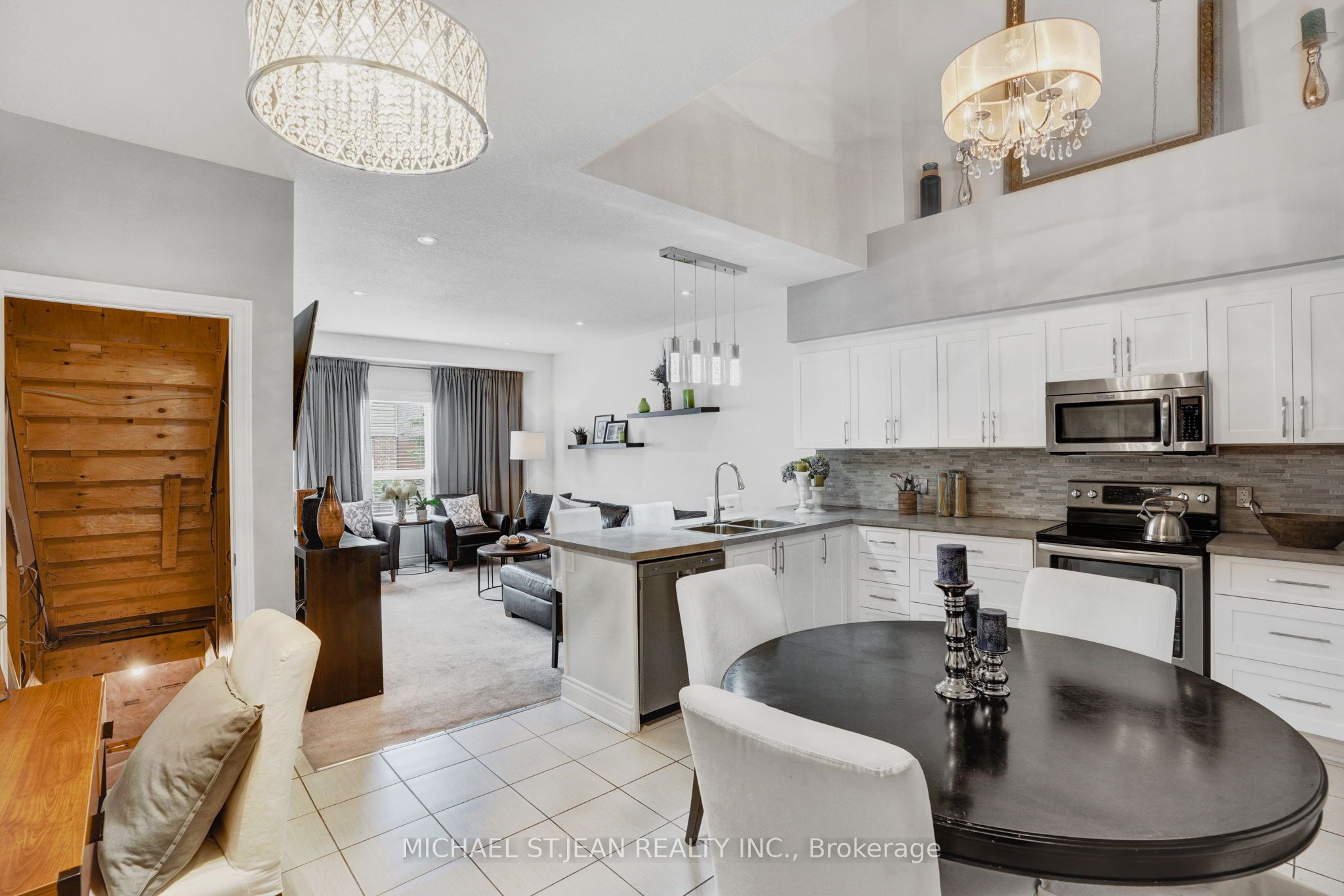 6 1/2 Kopperfield Lane Property Photo 10