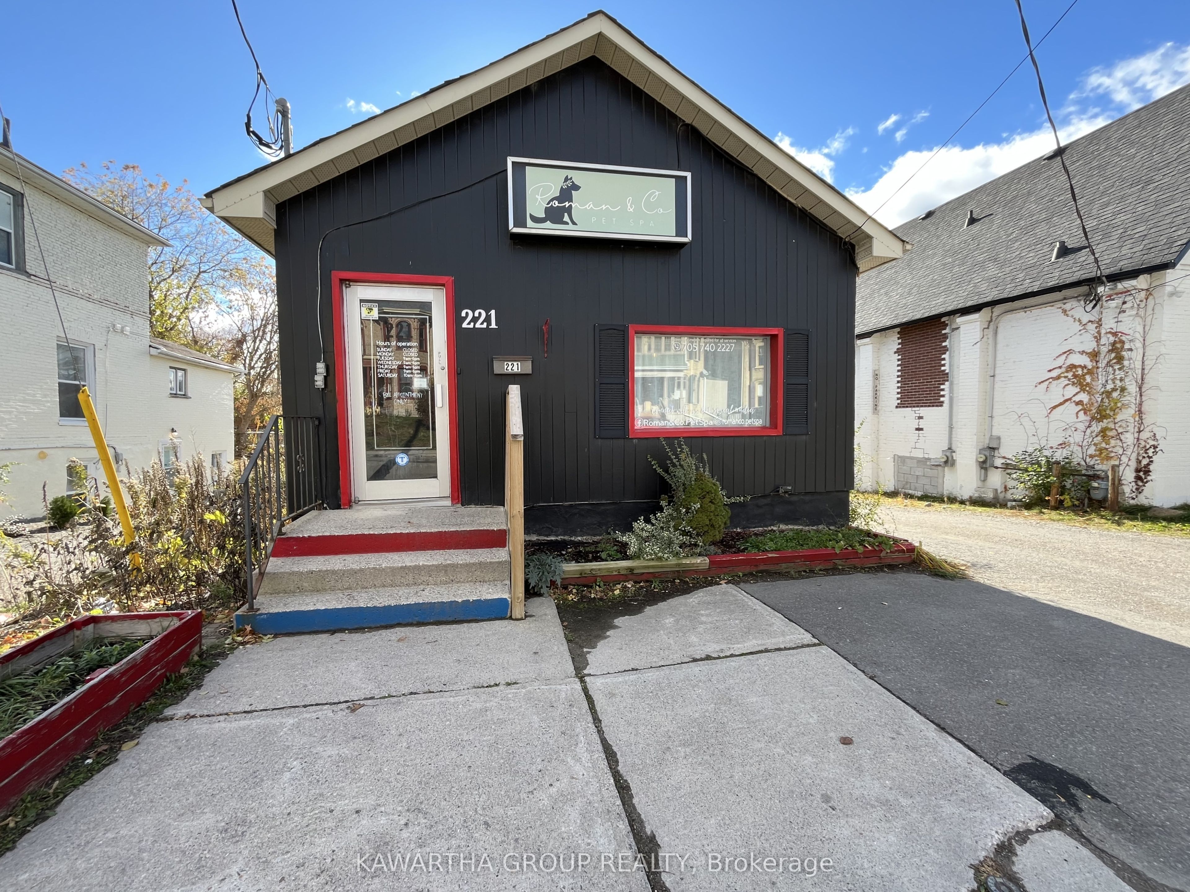 221 E Brock Street E Property Photo 1