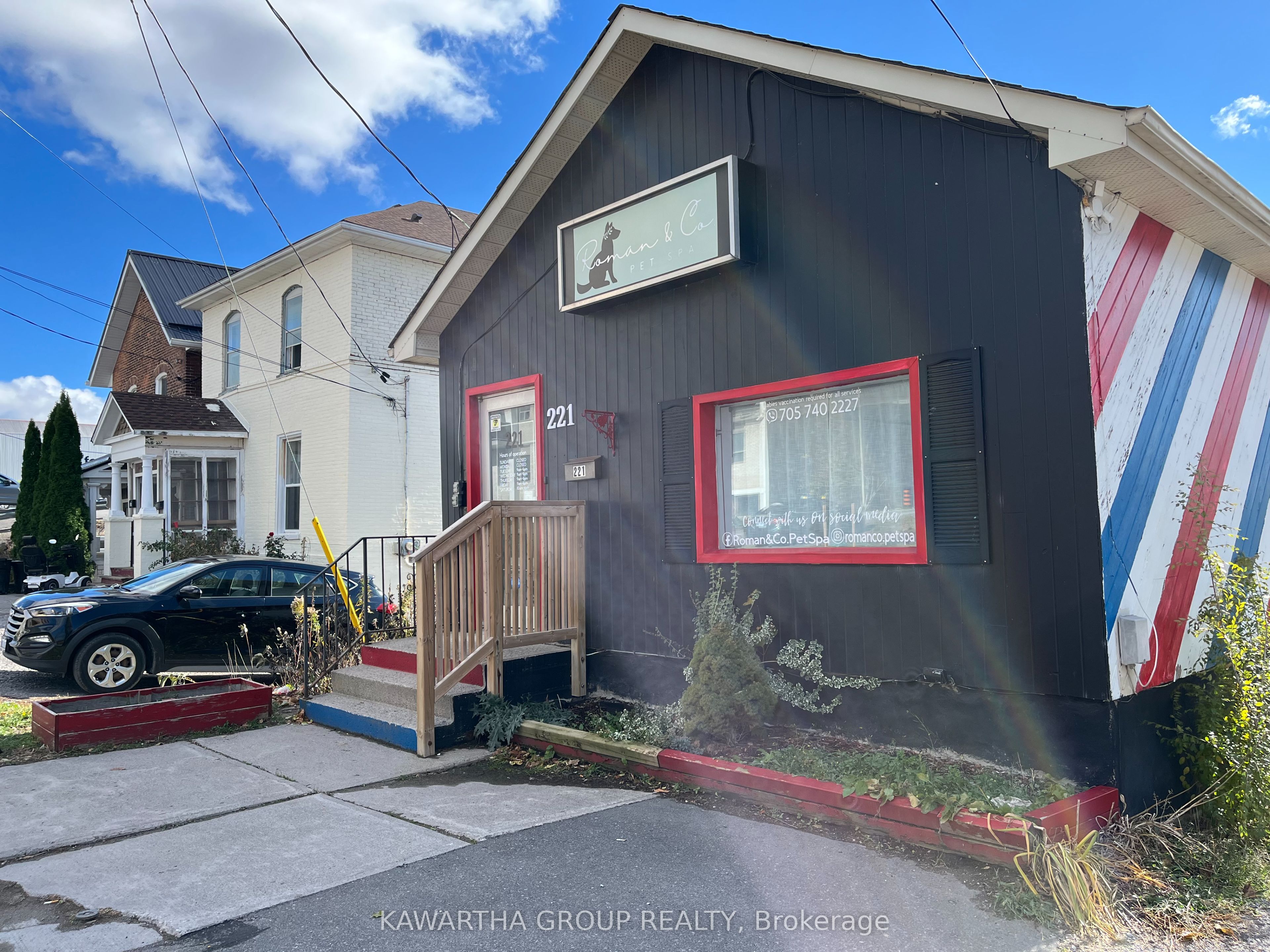 221 E Brock Street E Property Photo 2