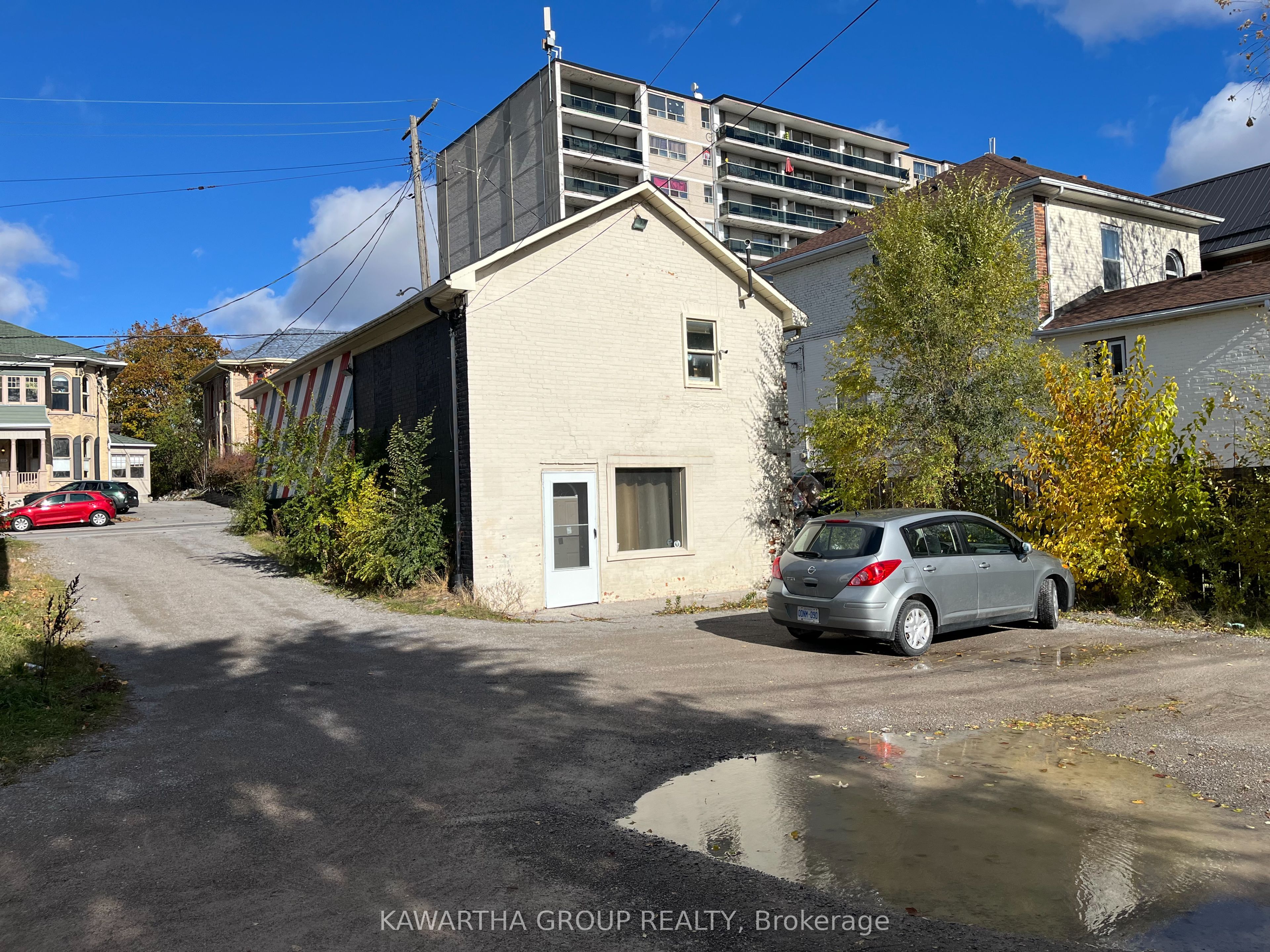 221 E Brock Street E Property Photo 11
