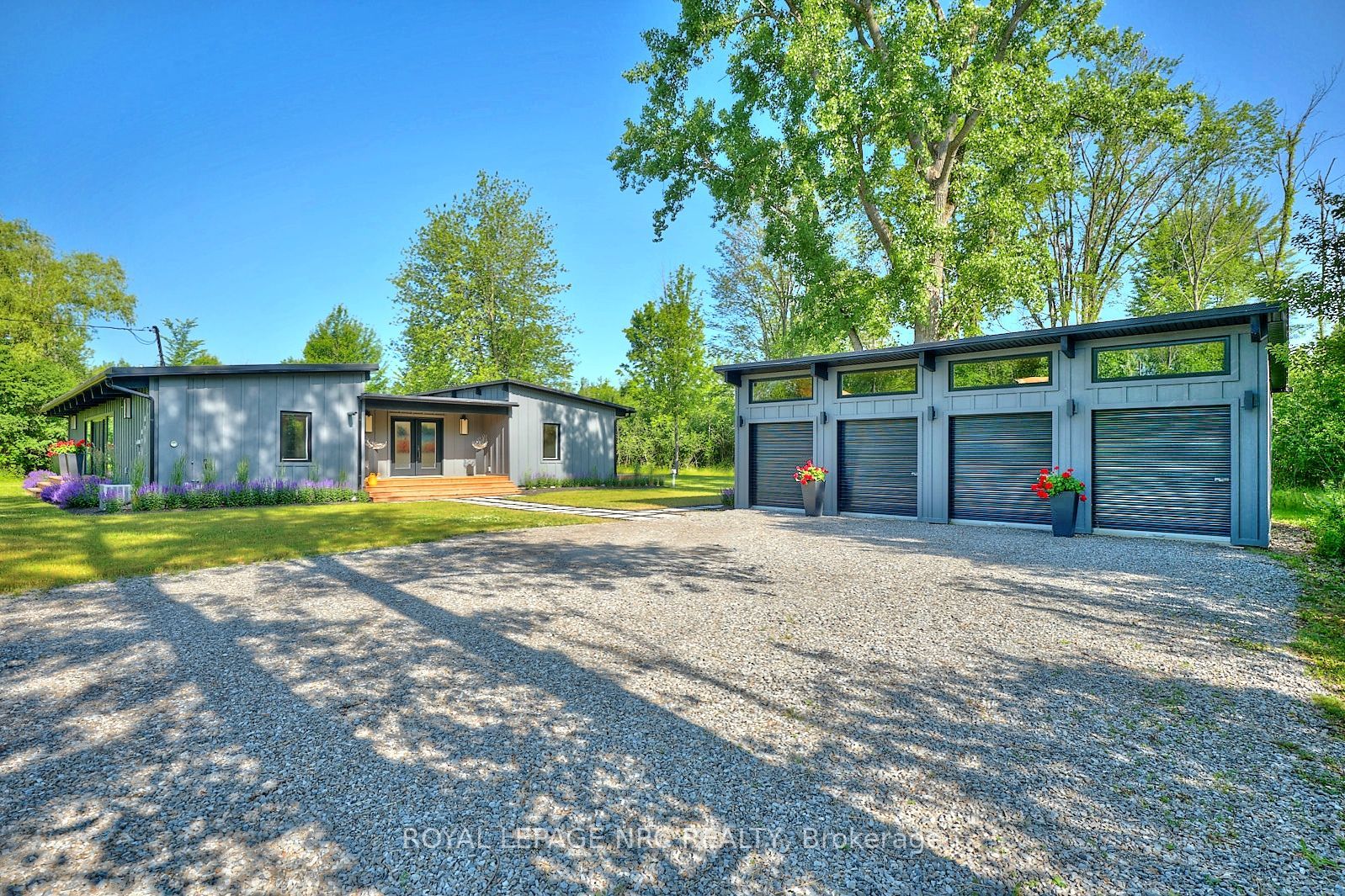 1904 MacDonald Drive Property Photo 1