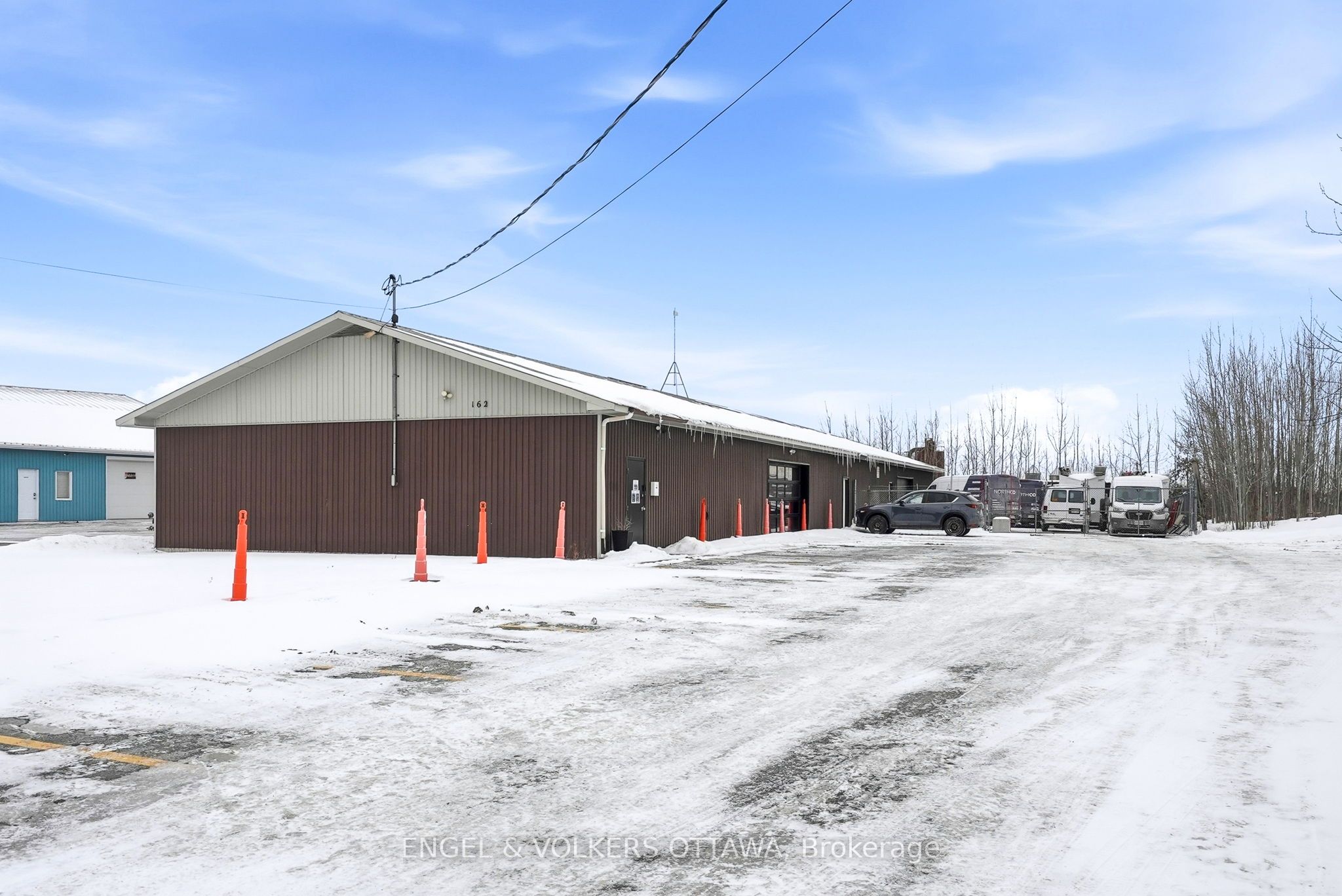 162 Wescar Lane Property Photo 2