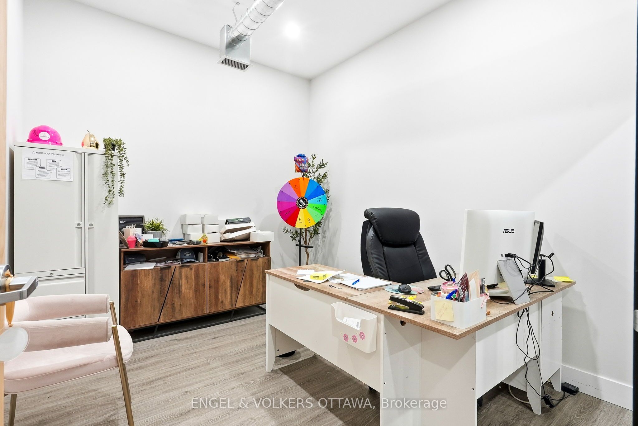 162 Wescar Lane Property Photo 8