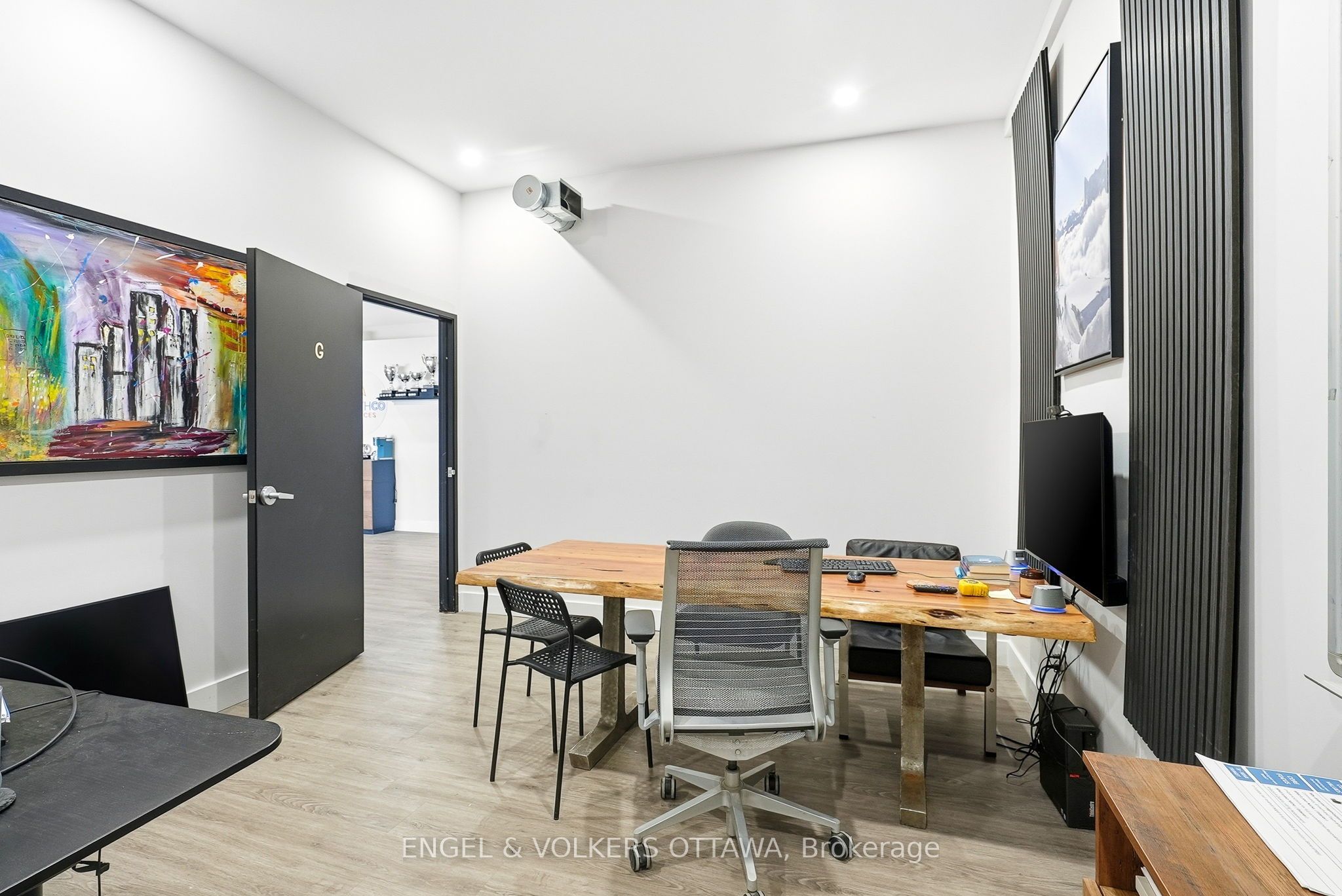 162 Wescar Lane Property Photo 13