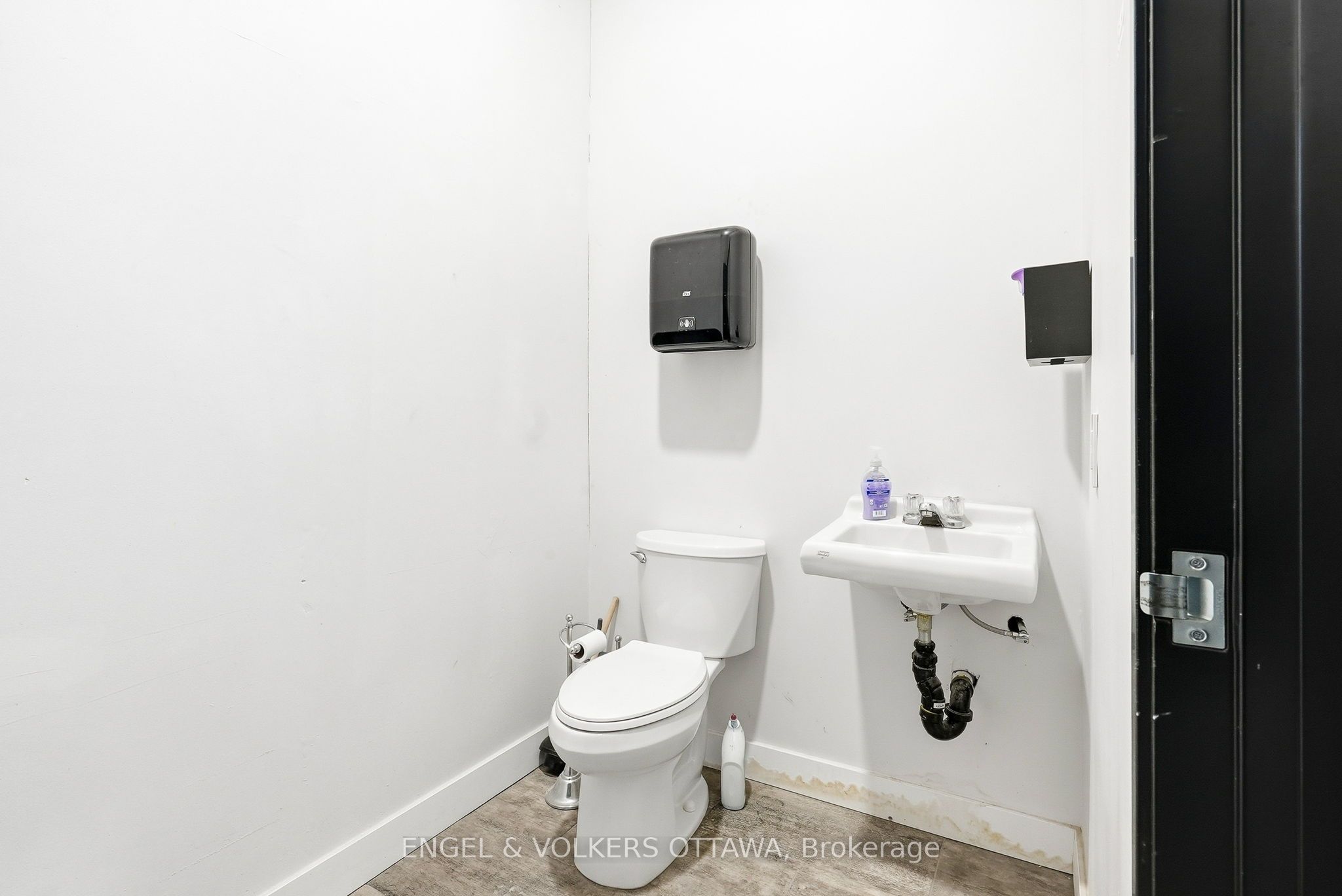 162 Wescar Lane Property Photo 19
