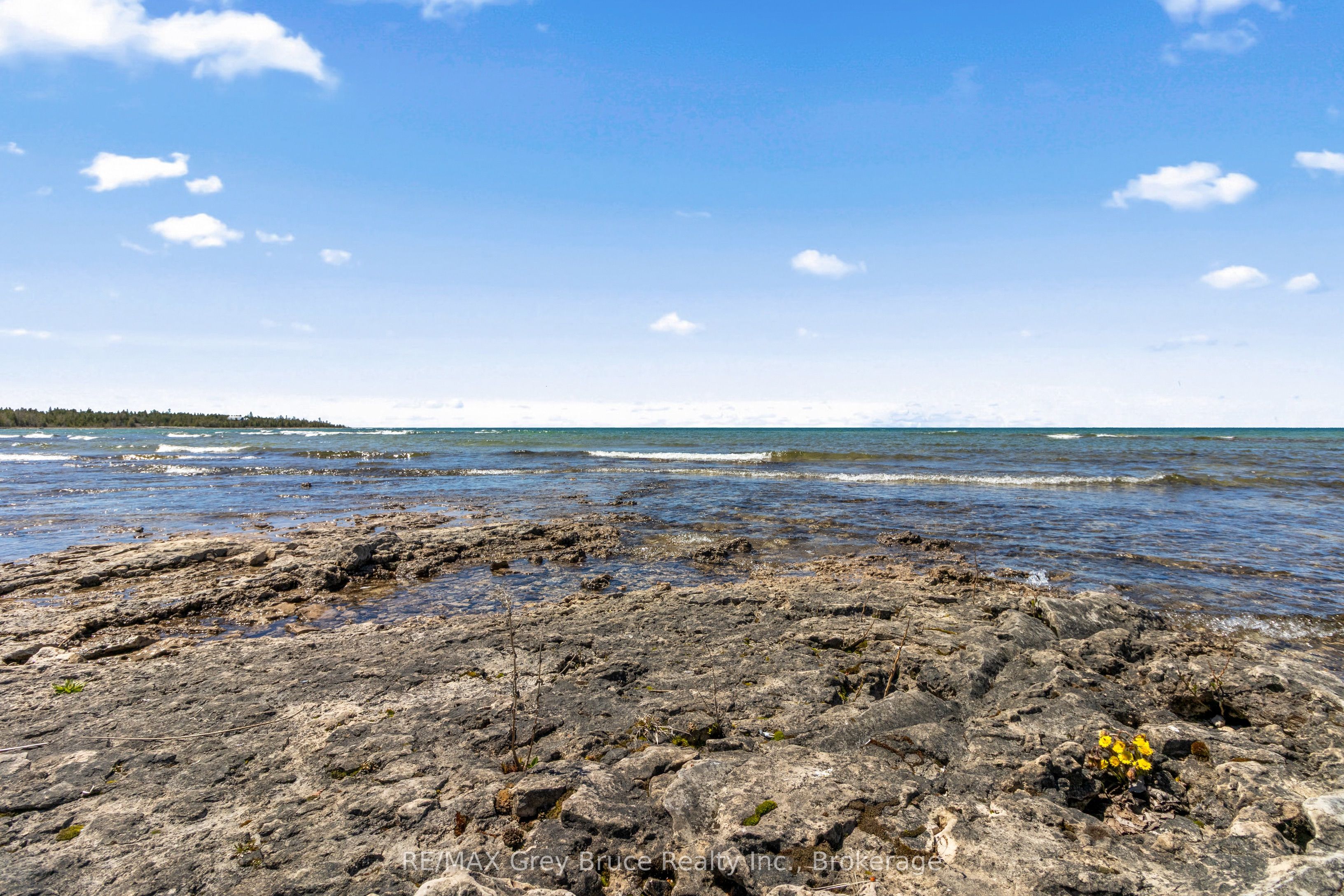 798 Dorcas Bay Road Property Photo 3