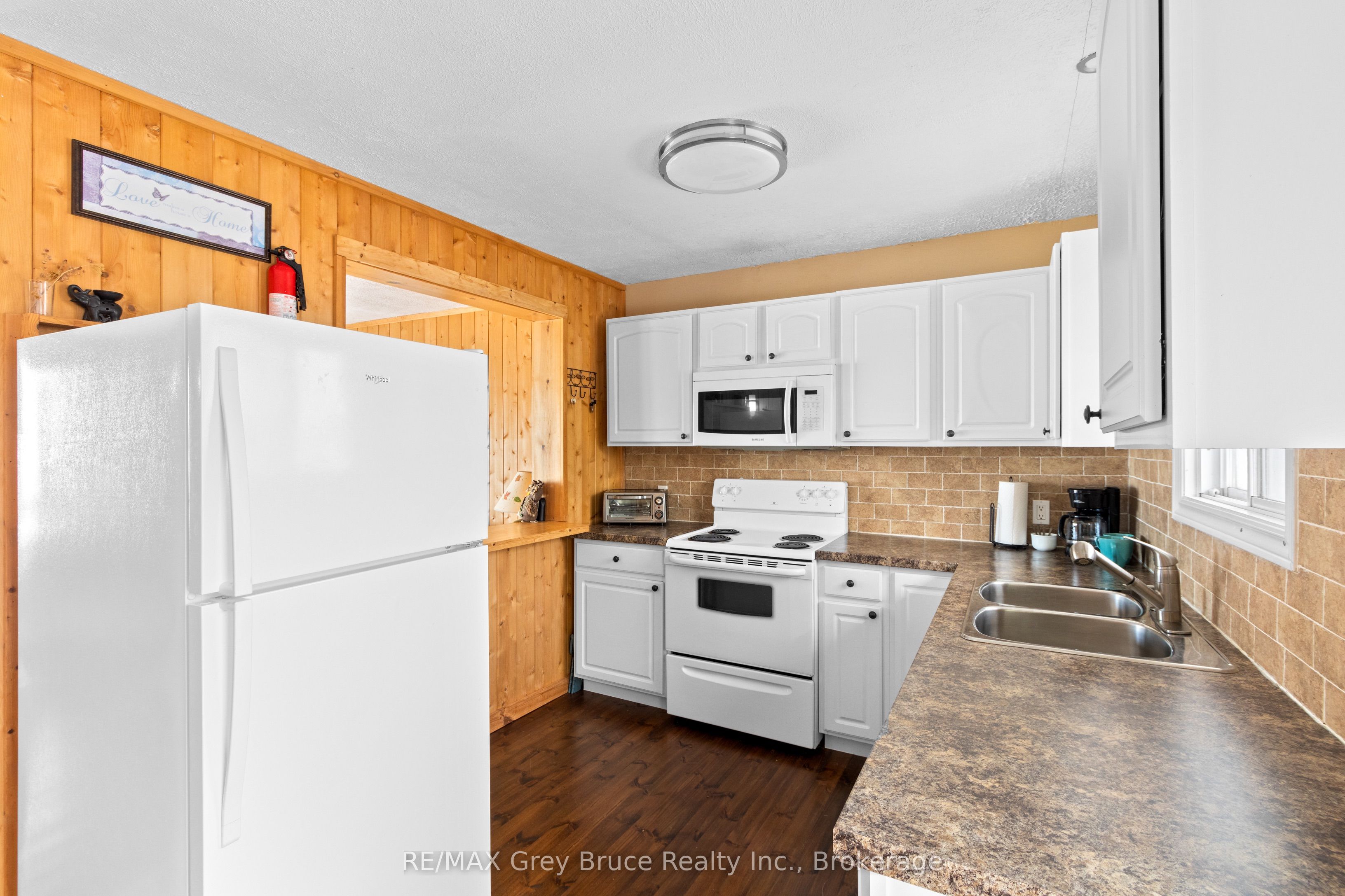 798 Dorcas Bay Road Property Photo 13